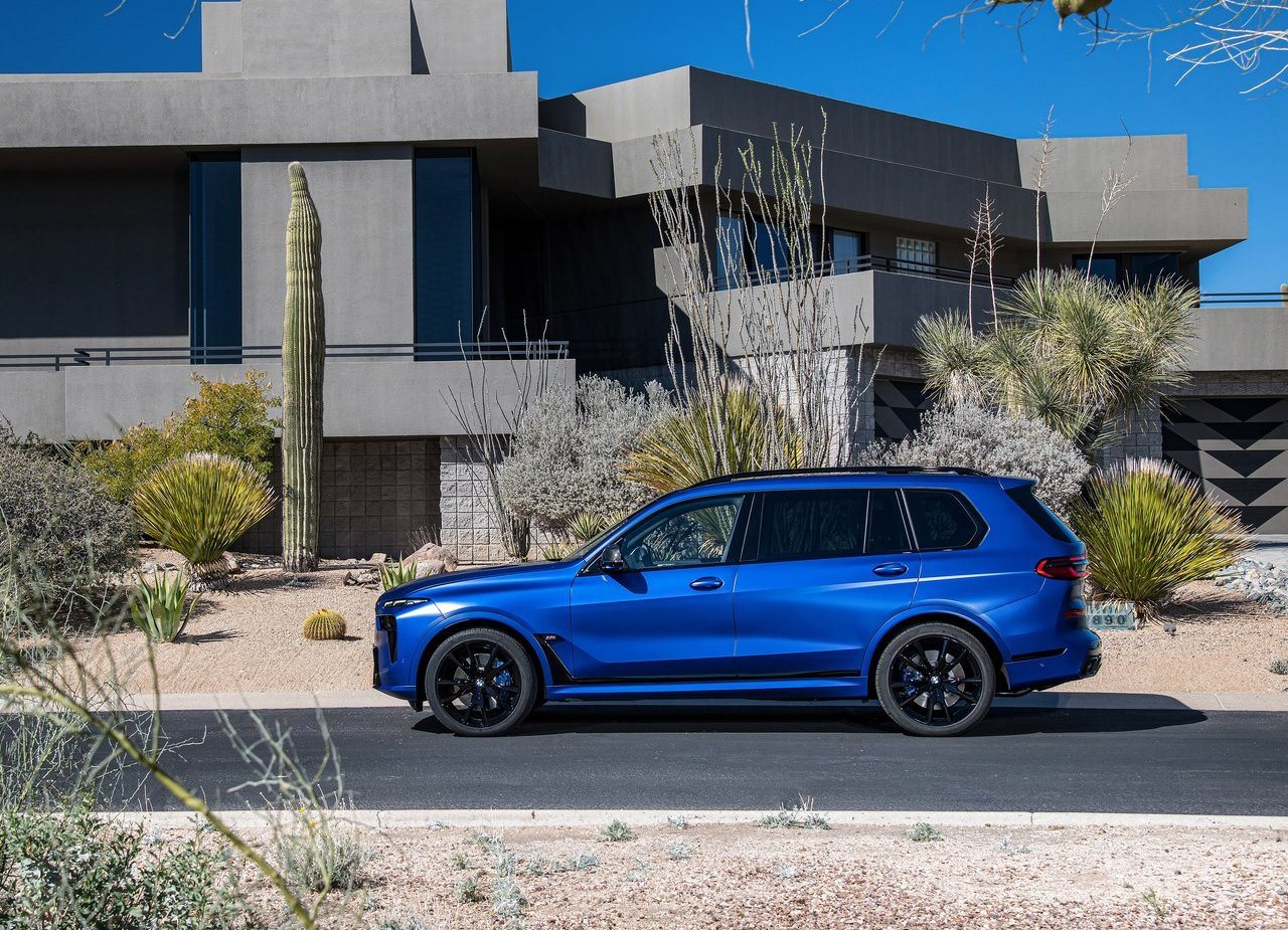 NOVO BMW X7 GANHA VISUAL ATUALIZADO, MOTOR COM SISTEMA MILD HYBRID E INTERIOR DO iX, foto 137