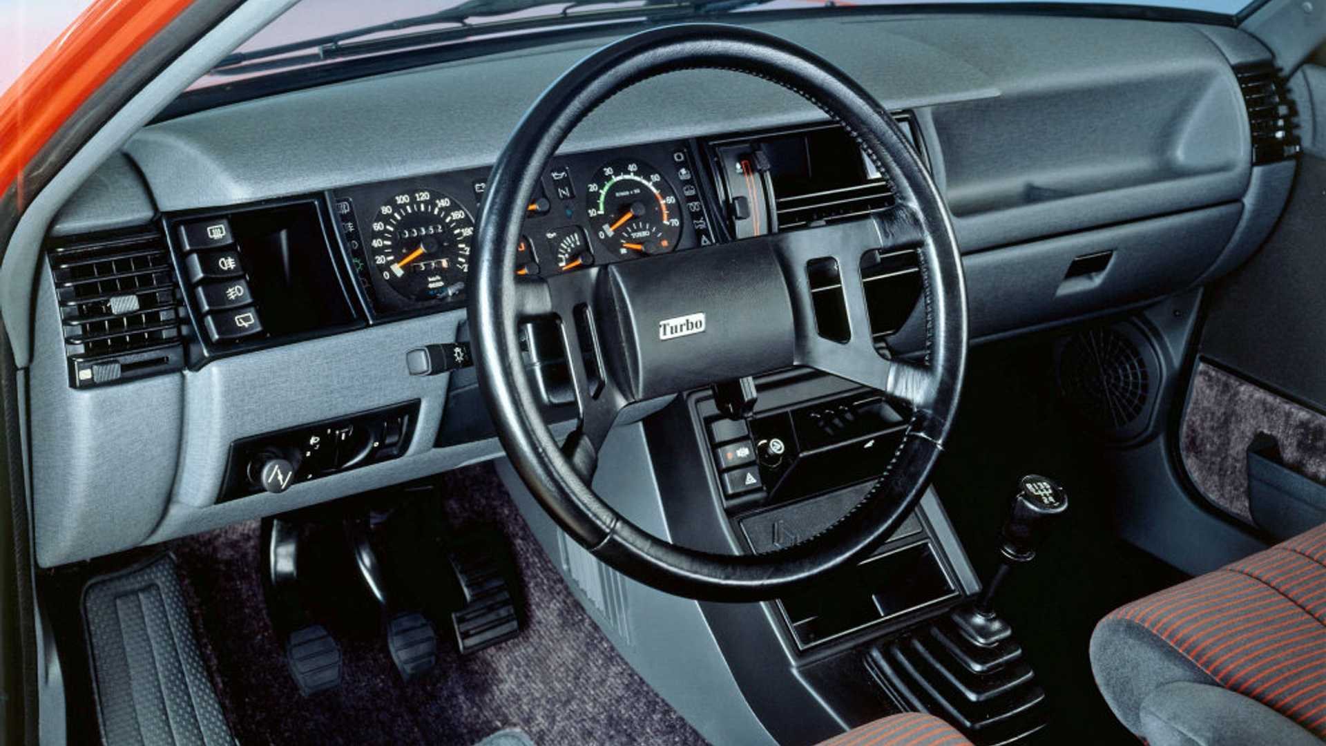 RENAULT 11 TURBO: À SOMBRA DO SUPERCINCO GT TURBO, foto 4