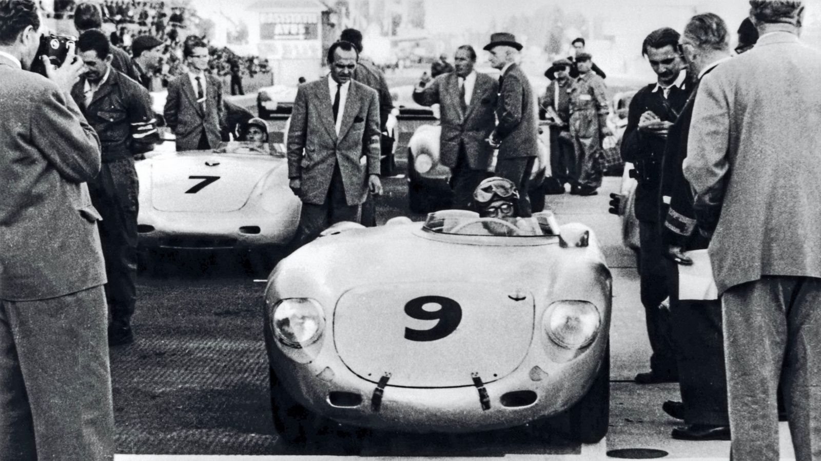 PORSCHE NO CIRCUITO DE AVUS: ENTRE O CÉU E A TERRA, foto 1
