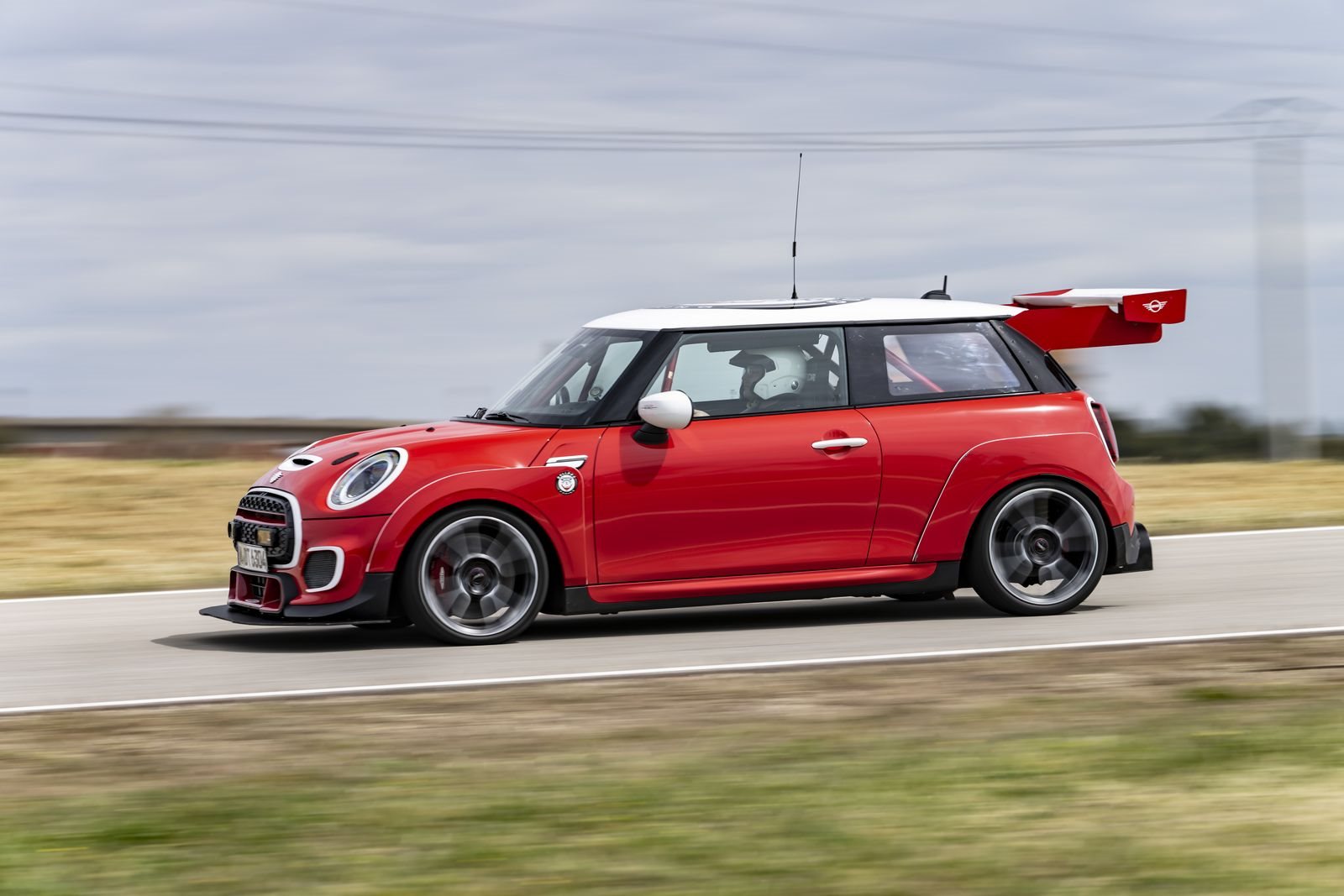 MINI JOHN COOPER WORKS COMPLETA OUTRO MARCO EM SEU CAMINHO PARA AS 24 HORAS DE NÜRBURGRING, foto 12