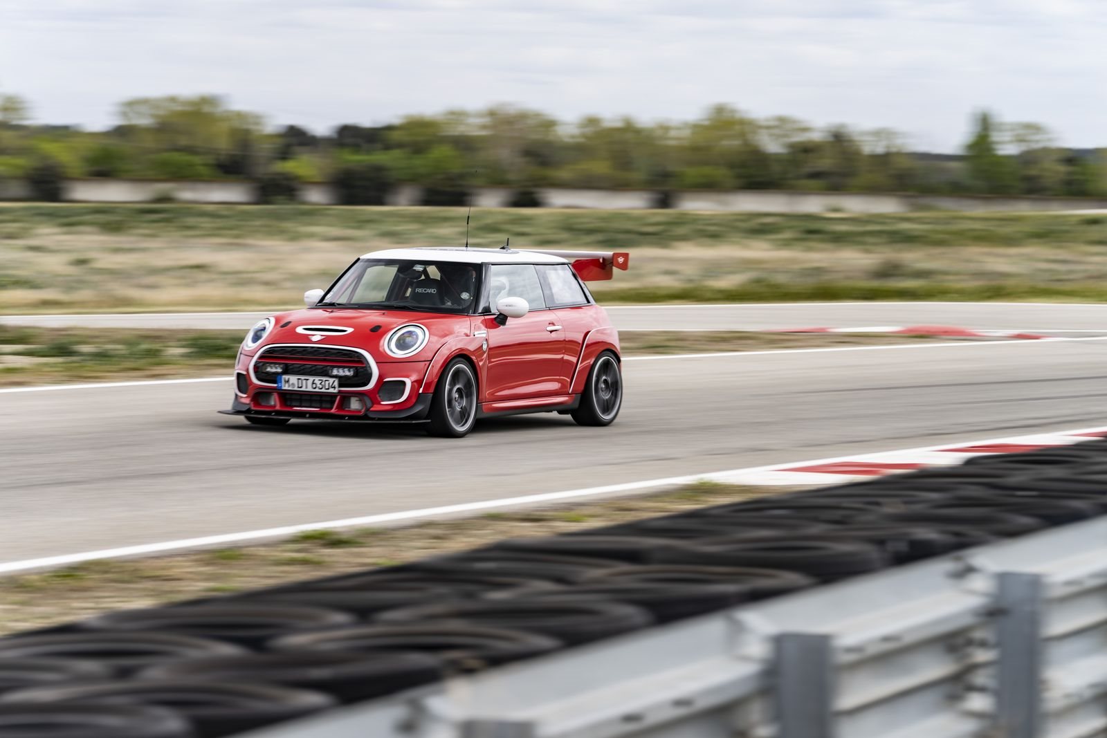 MINI JOHN COOPER WORKS COMPLETA OUTRO MARCO EM SEU CAMINHO PARA AS 24 HORAS DE NÜRBURGRING, foto 13