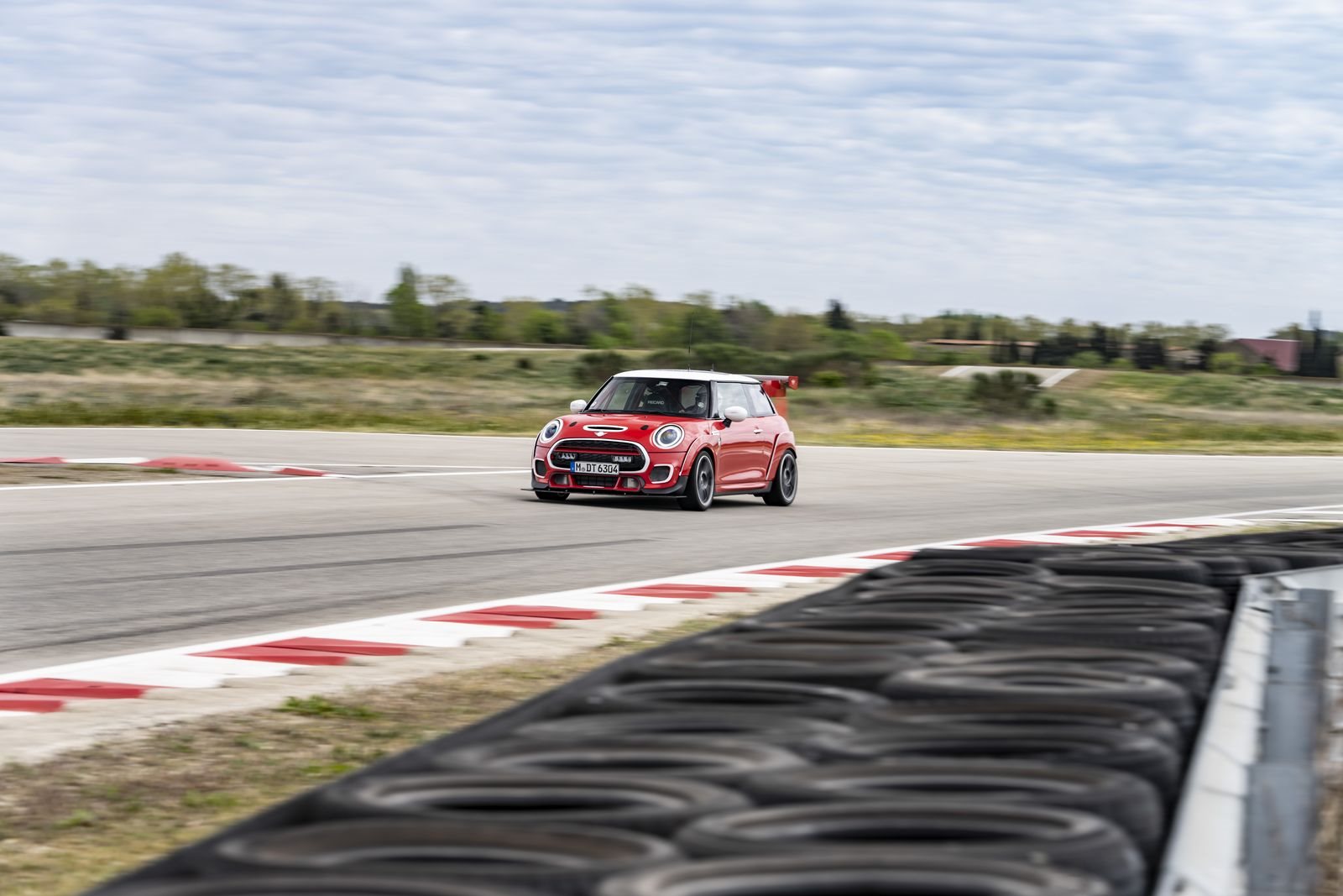 MINI JOHN COOPER WORKS COMPLETA OUTRO MARCO EM SEU CAMINHO PARA AS 24 HORAS DE NÜRBURGRING, foto 14