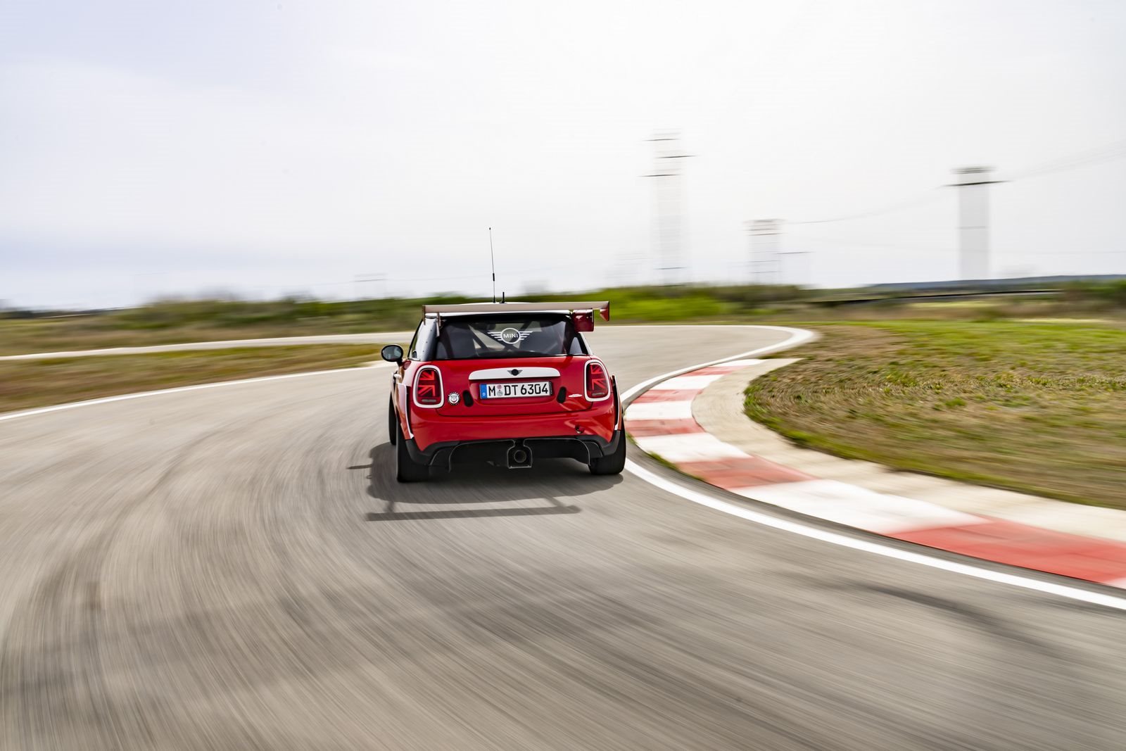 MINI JOHN COOPER WORKS COMPLETA OUTRO MARCO EM SEU CAMINHO PARA AS 24 HORAS DE NÜRBURGRING, foto 19