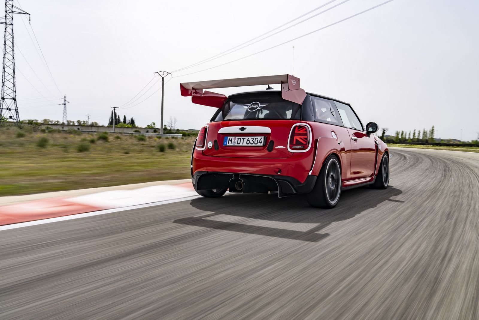 MINI JOHN COOPER WORKS COMPLETA OUTRO MARCO EM SEU CAMINHO PARA AS 24 HORAS DE NÜRBURGRING, foto 22