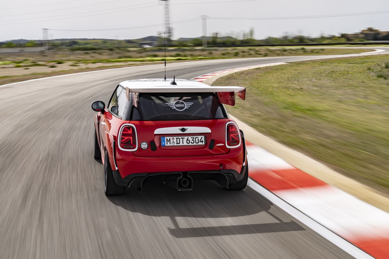 MINI JOHN COOPER WORKS COMPLETA OUTRO MARCO EM SEU CAMINHO PARA AS 24 HORAS DE NÜRBURGRING, foto 23