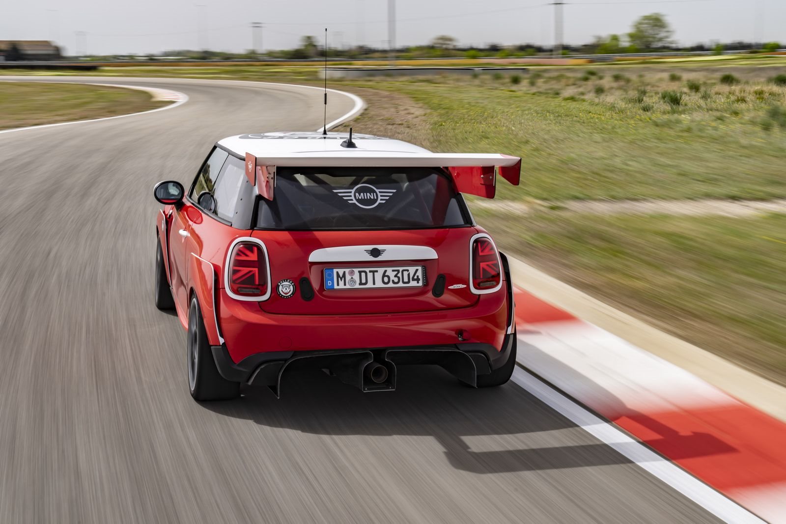 MINI JOHN COOPER WORKS COMPLETA OUTRO MARCO EM SEU CAMINHO PARA AS 24 HORAS DE NÜRBURGRING, foto 25