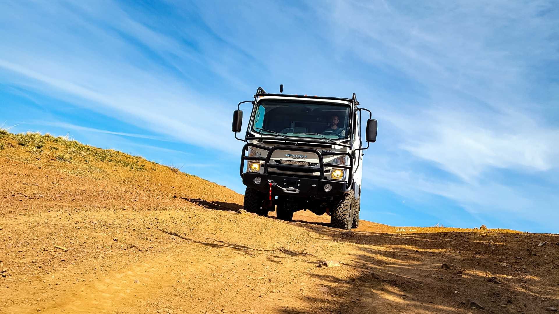 EARTHCRUISER AGORA COM UMA NOVA BASE ISUZU E MOTOR V8 DA GM, foto 5