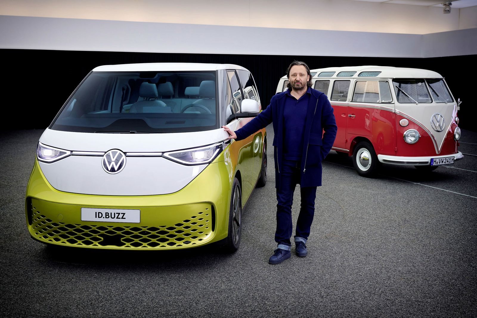 OS NOVOS ID. BUZZ E ID. BUZZ CARGO: DESIGN LIMPO E LINHAS CLÁSSICAS PARA A MOBILIDADE DE HOJE EM DIA, foto 1