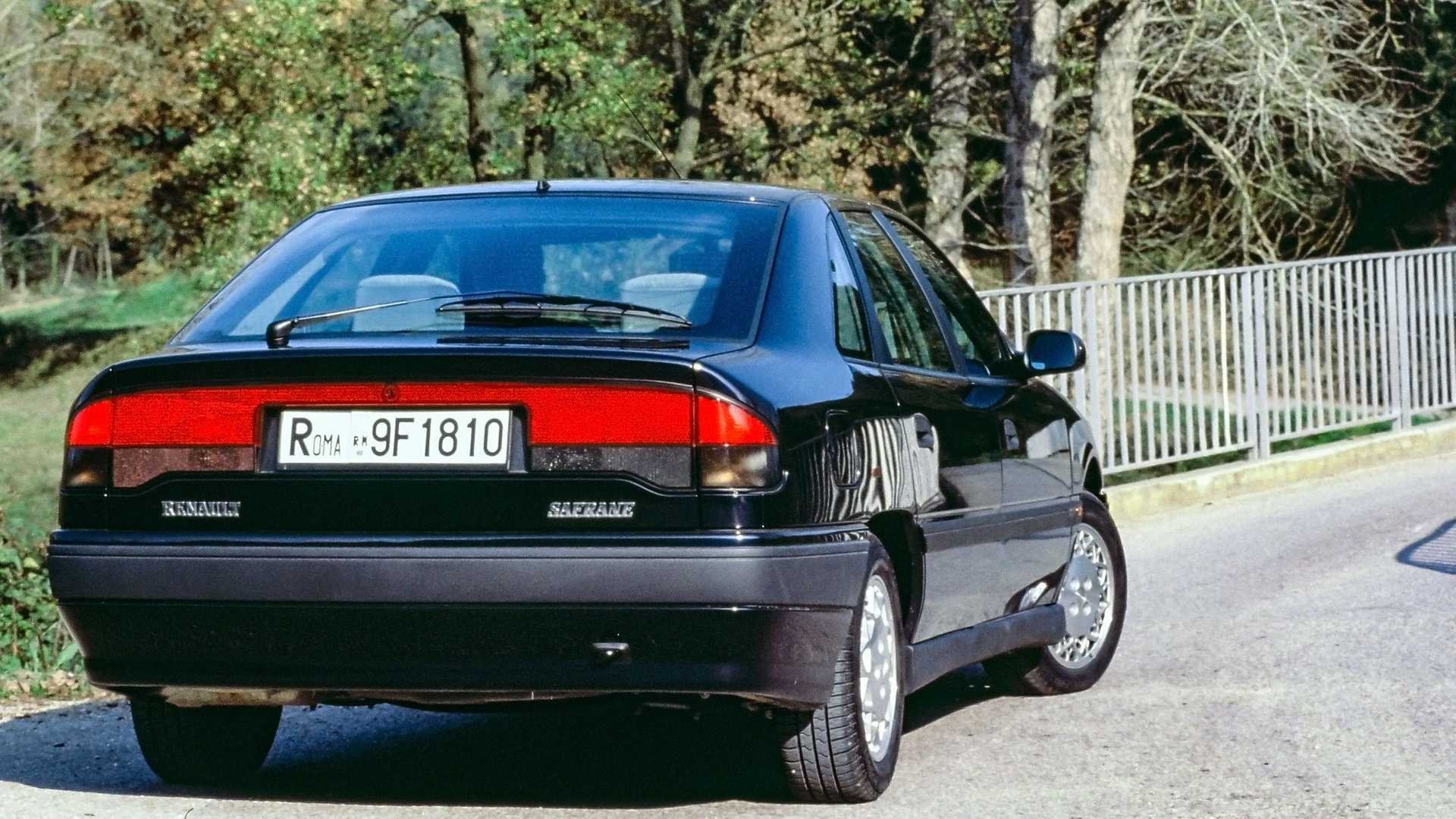 RENAULT SAFRANE: UM SEDAN QUE FOI O CARRO-CHEFE DA MARCA, foto 11