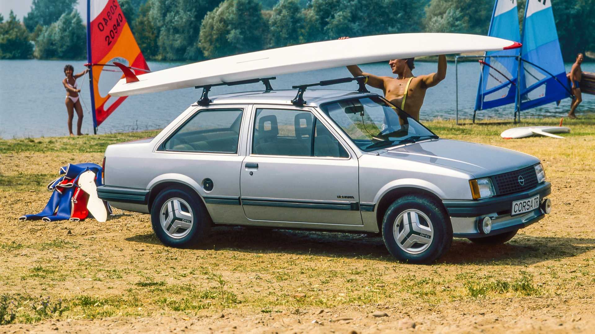 OPEL CORSA A: A GRANDE APOSTA DA MARCA DE RÜSSELSHEIM, foto 6