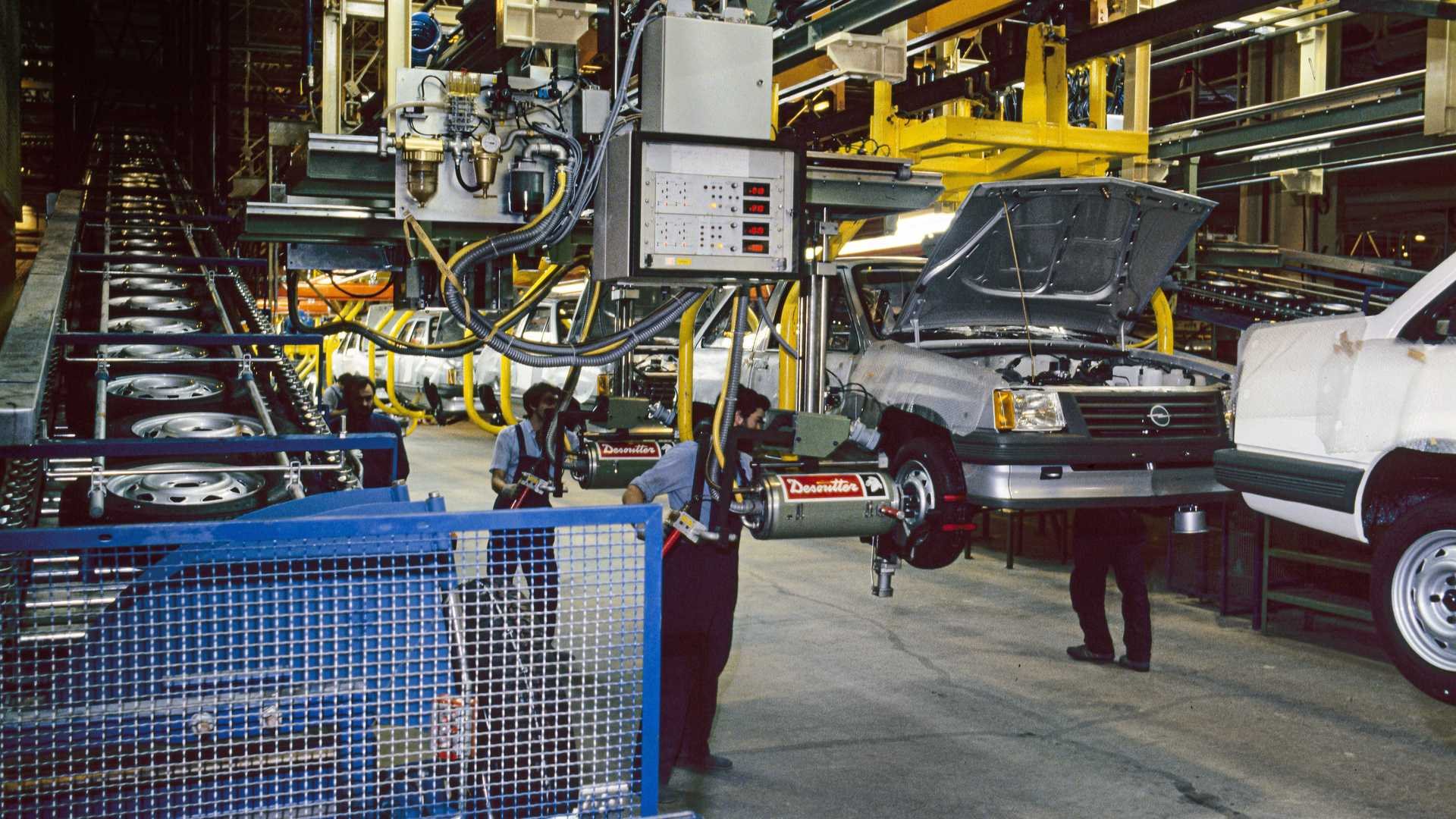 OPEL CORSA A: A GRANDE APOSTA DA MARCA DE RÜSSELSHEIM, foto 7