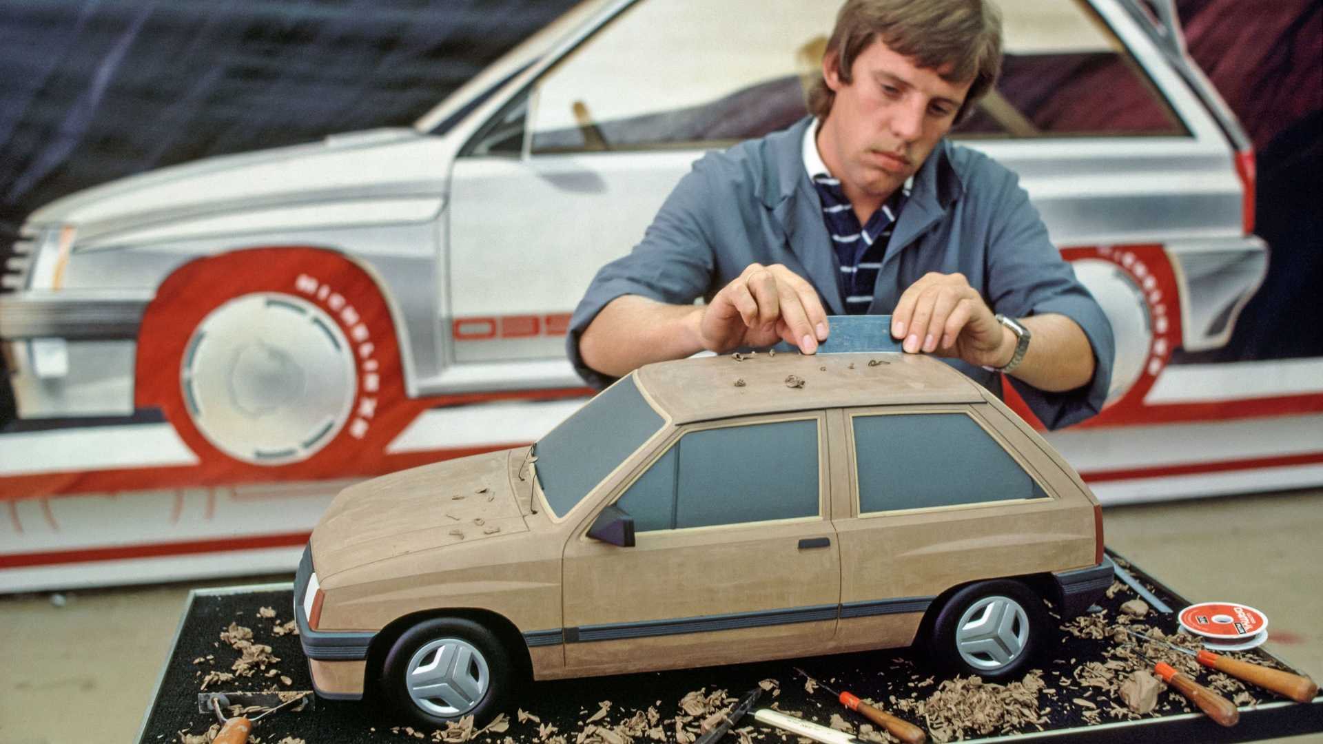 OPEL CORSA A: A GRANDE APOSTA DA MARCA DE RÜSSELSHEIM, foto 8