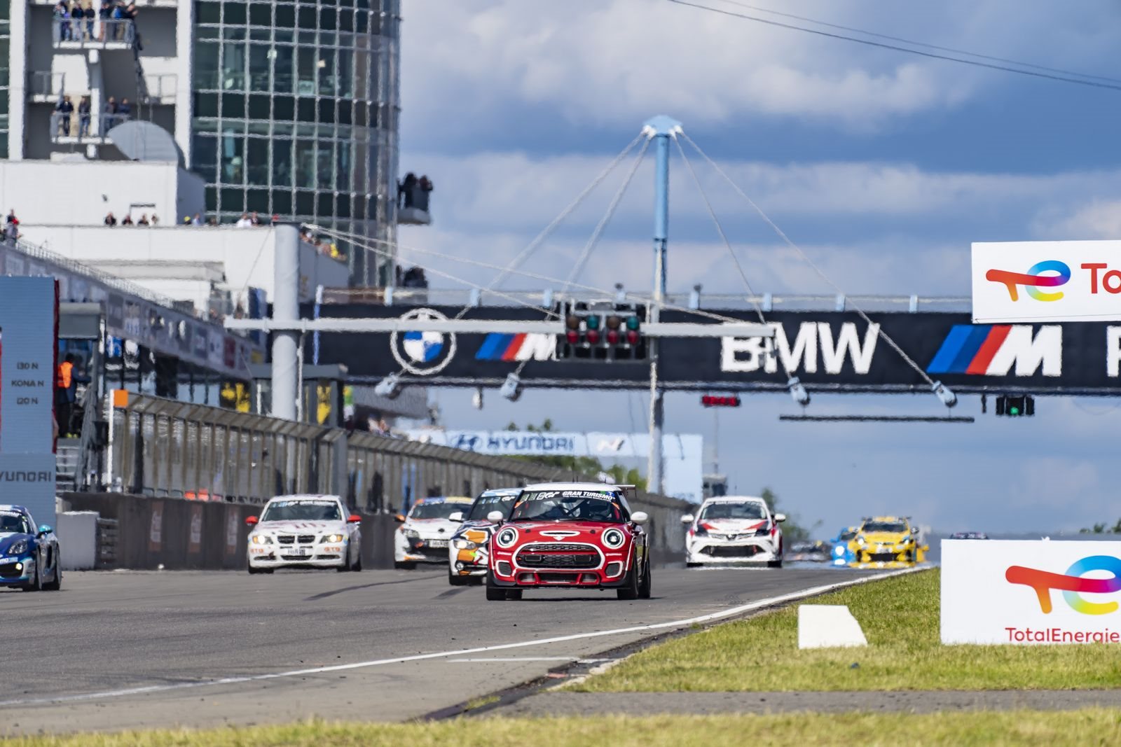 BRAVO ESFORÇO DO MINI JOHN COOPER WORKS NAS LENDÁRIAS 24 HORAS DE NÜRBURGRING, foto 4