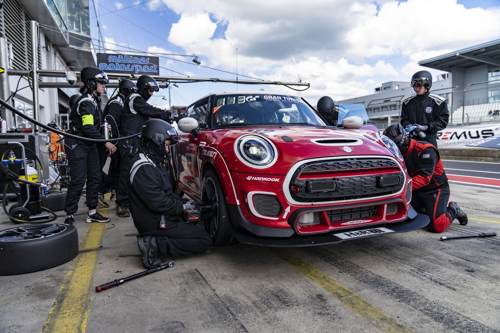 BRAVO ESFORÇO DO MINI JOHN COOPER WORKS NAS LENDÁRIAS 24 HORAS DE NÜRBURGRING, foto 12