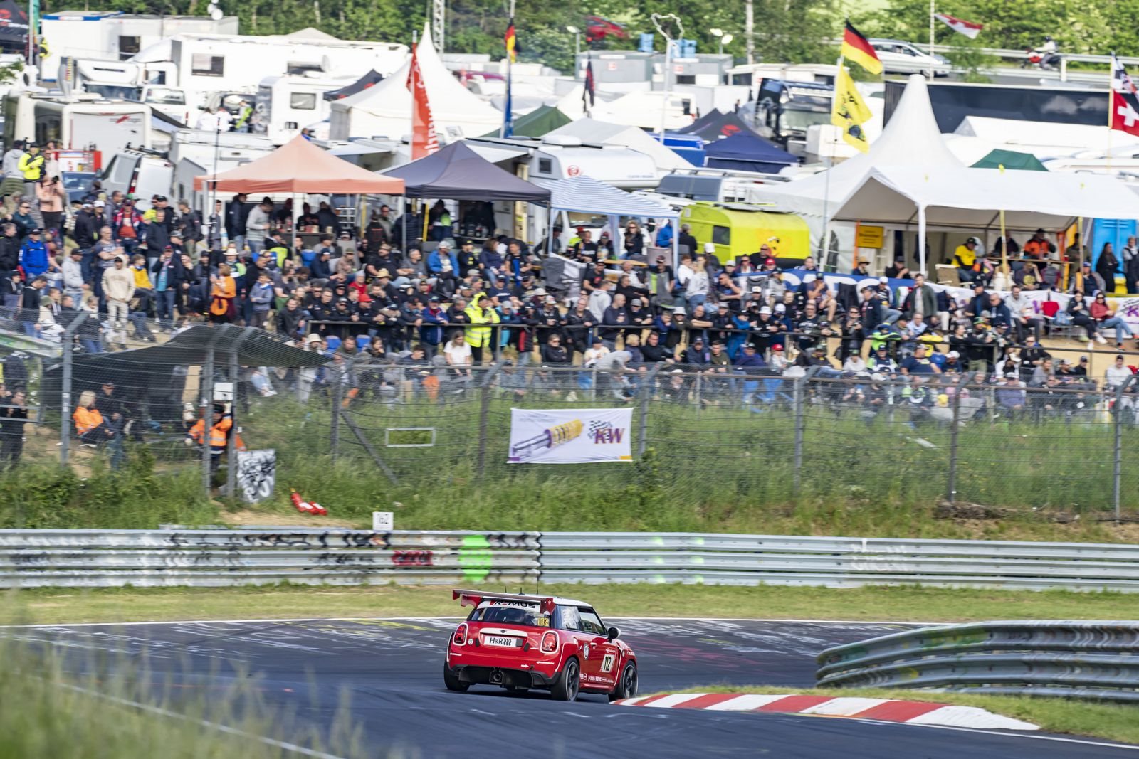 BRAVO ESFORÇO DO MINI JOHN COOPER WORKS NAS LENDÁRIAS 24 HORAS DE NÜRBURGRING, foto 18
