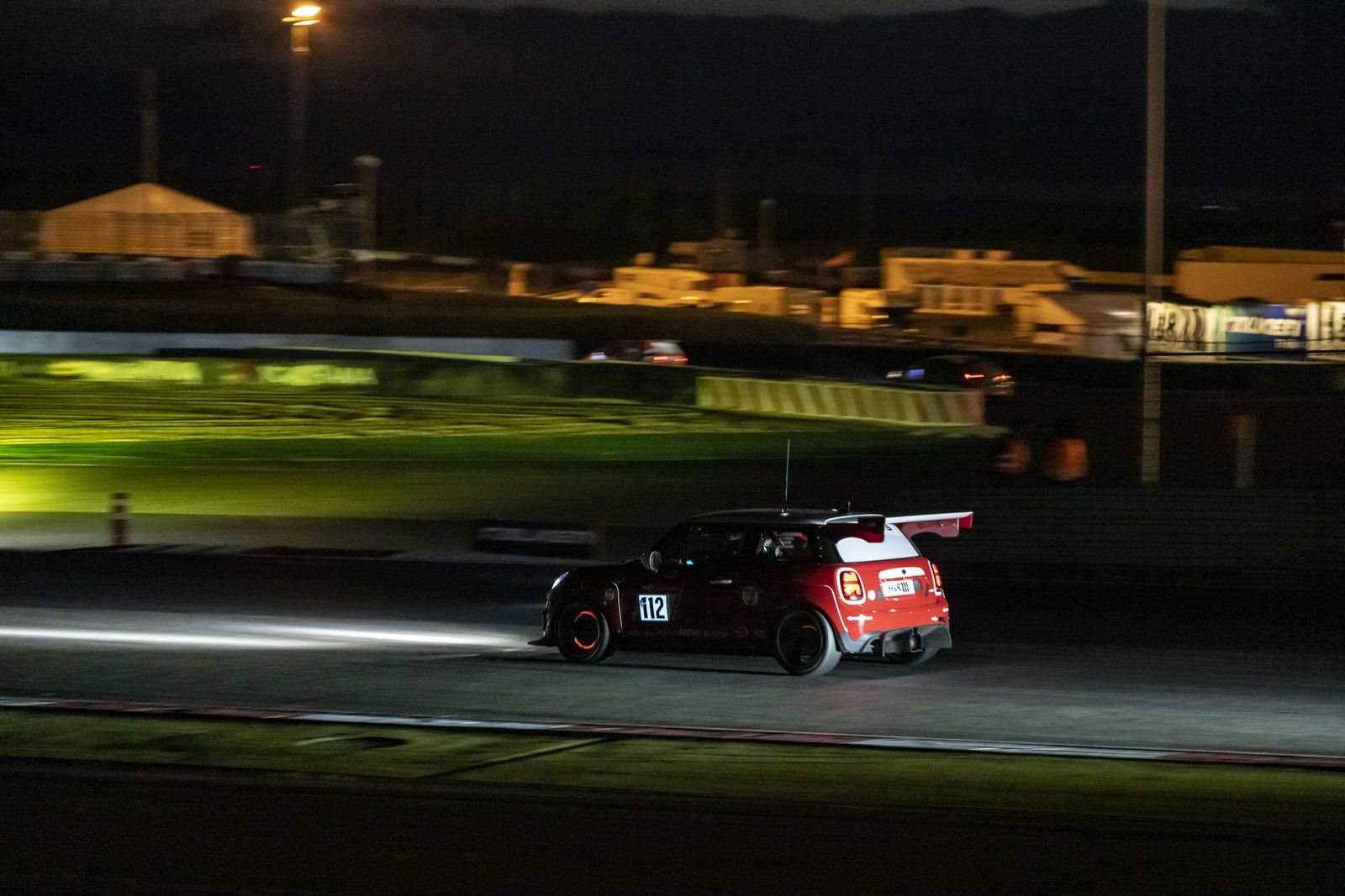 BRAVO ESFORÇO DO MINI JOHN COOPER WORKS NAS LENDÁRIAS 24 HORAS DE NÜRBURGRING, foto 19