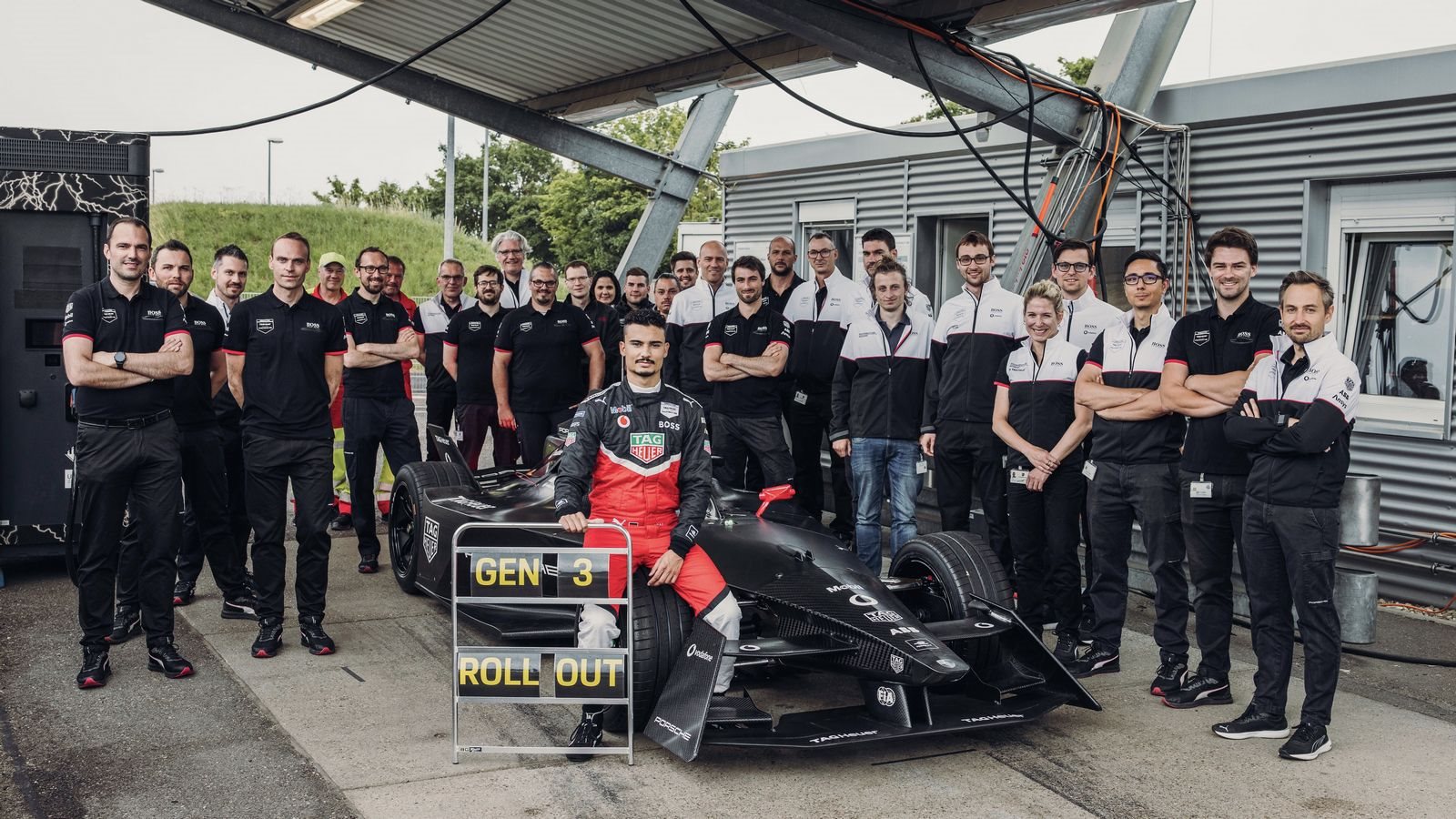 O NOVO MONOLUGAR ELÉTRICO GEN3 DA PORSCHE JÁ RODA EM CIRCUITO, foto 8
