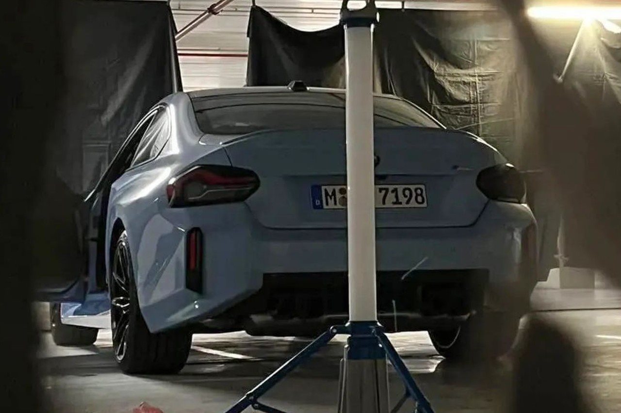 VAZA NA REDE A TRASEIRA DO NOVO BMW M2, foto 1