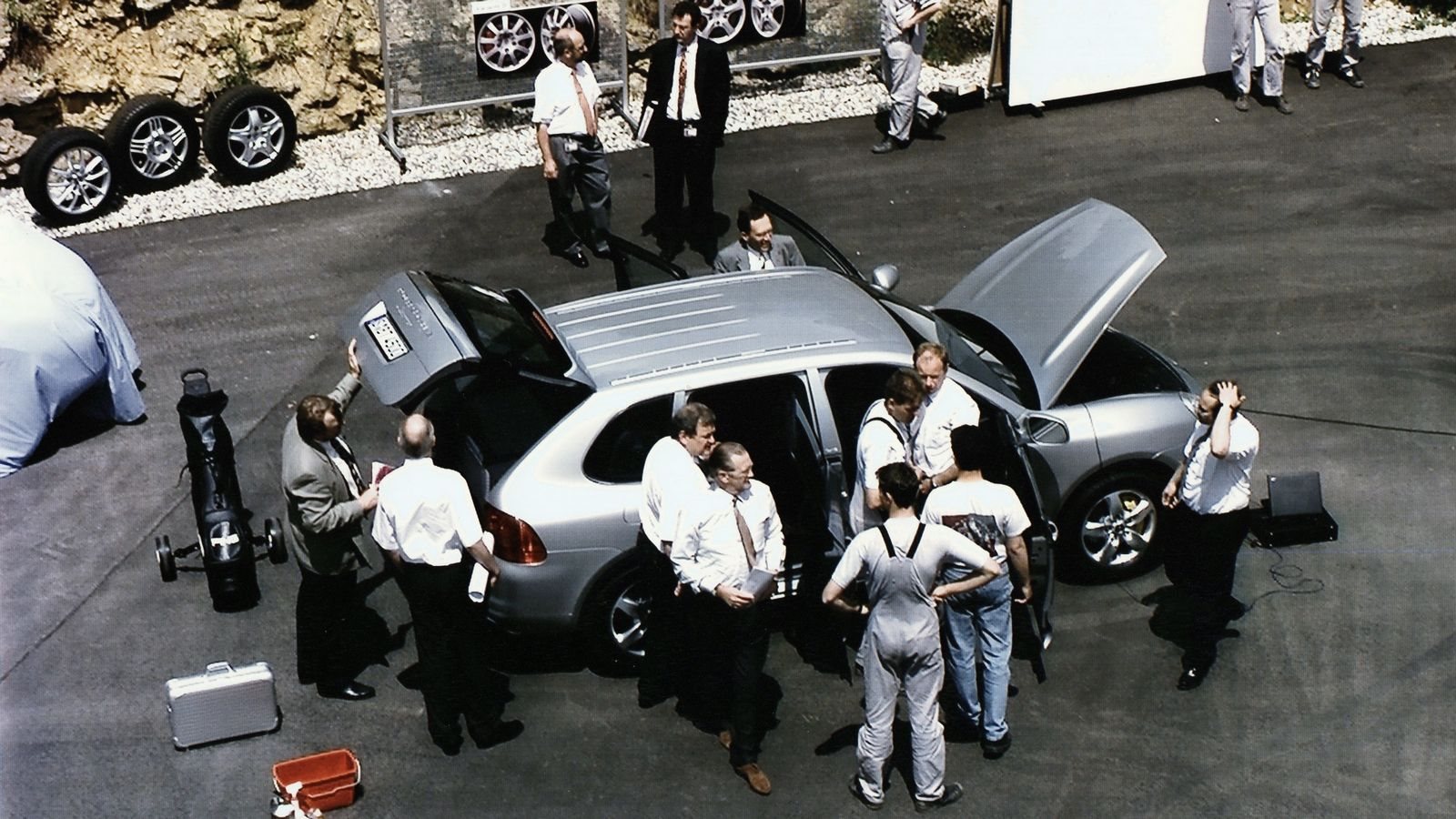 PORSCHE CAYENNE: 20 ANOS DE UM SUCESSO EXTRAORDINÁRIO, foto 2