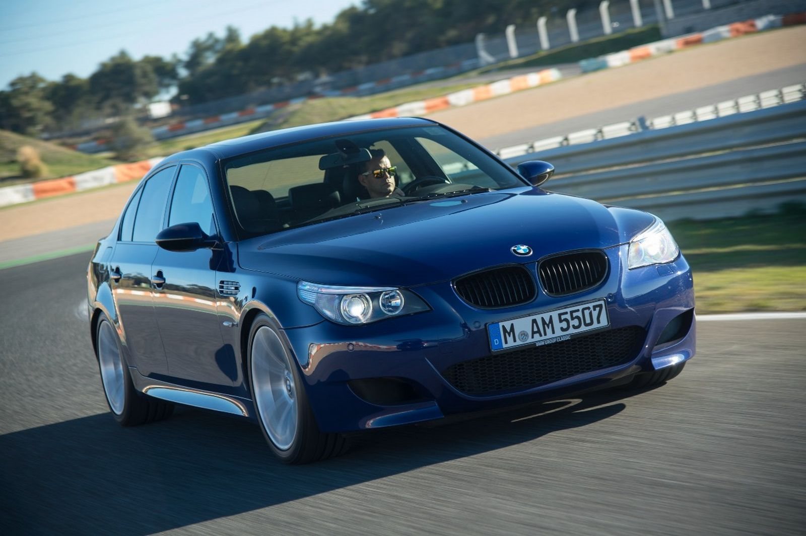 BMW M5 E60: O SEDAN COM CORAÇÃO DE FÓRMULA 1, foto 1