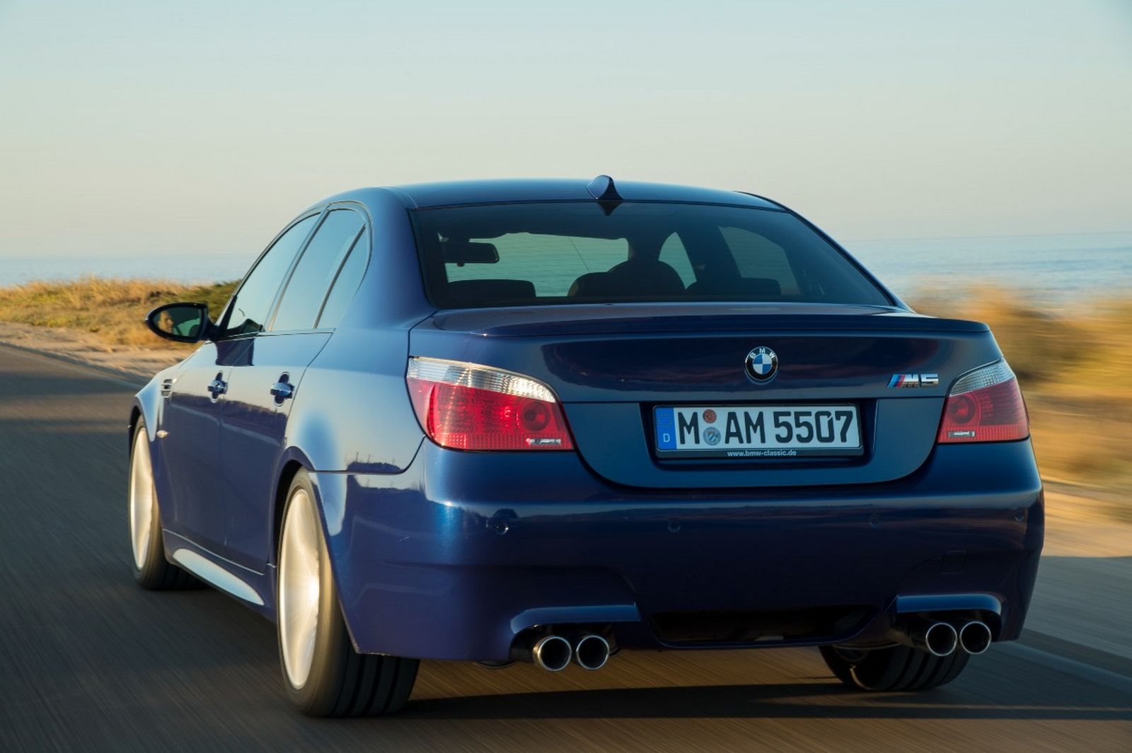 BMW M5 E60: O SEDAN COM CORAÇÃO DE FÓRMULA 1, foto 3