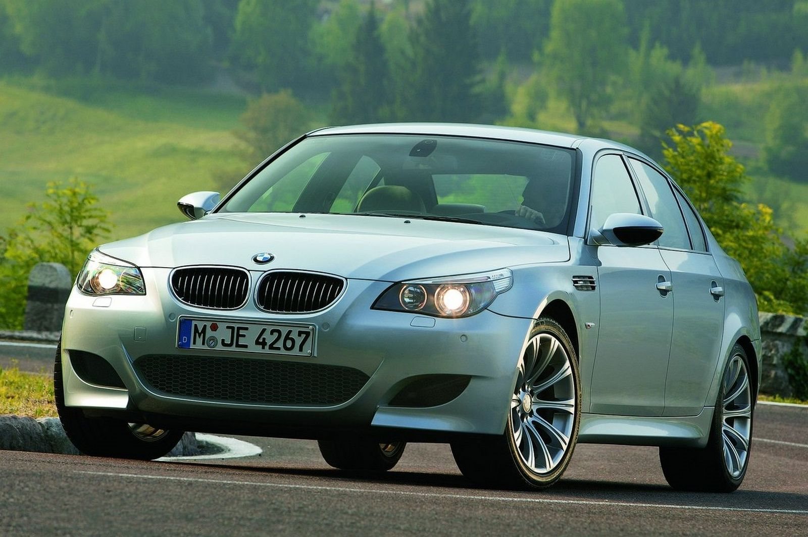 BMW M5 E60: O SEDAN COM CORAÇÃO DE FÓRMULA 1, foto 11