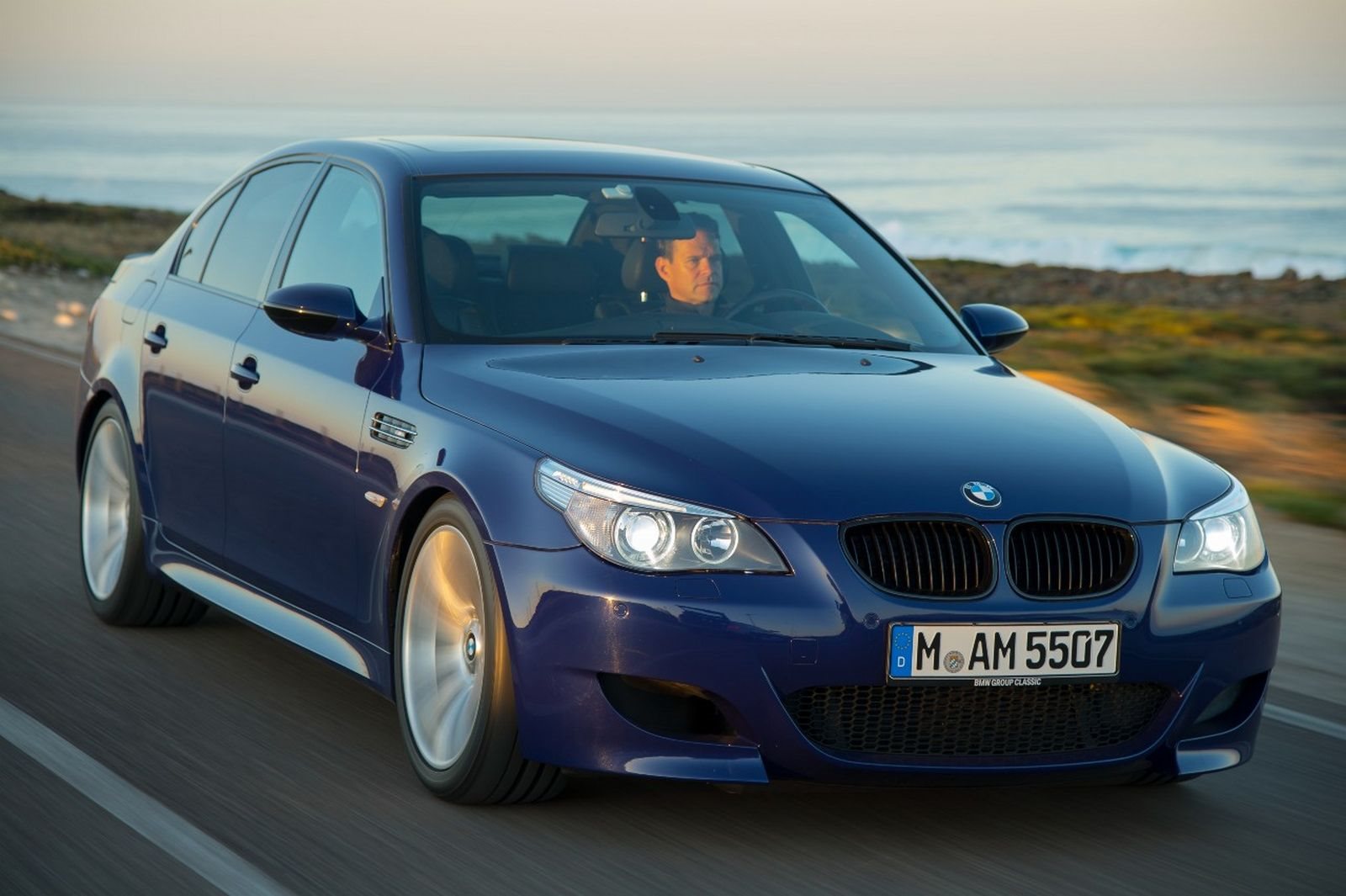BMW M5 E60: O SEDAN COM CORAÇÃO DE FÓRMULA 1, foto 12