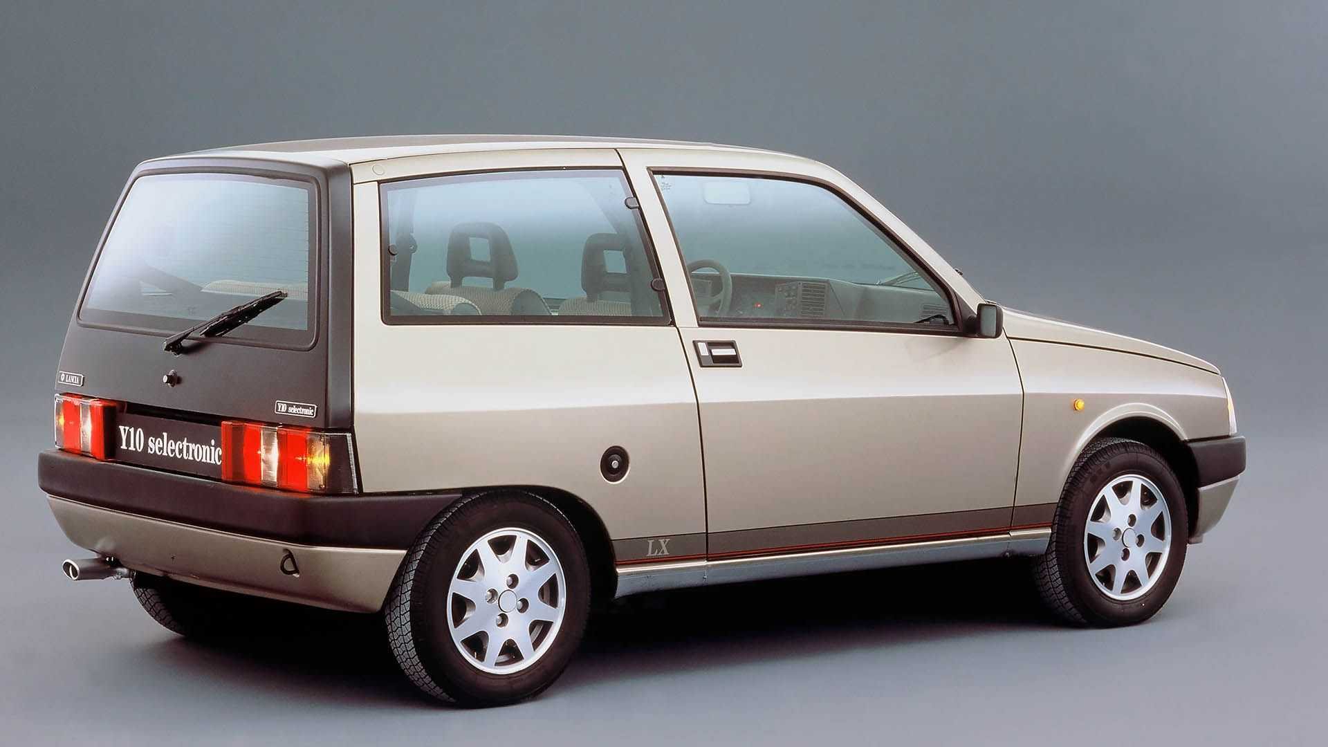 LANCIA Y10: UM PEQUENO UTILITÁRIO COM CERTO AR PREMIUM, foto 8