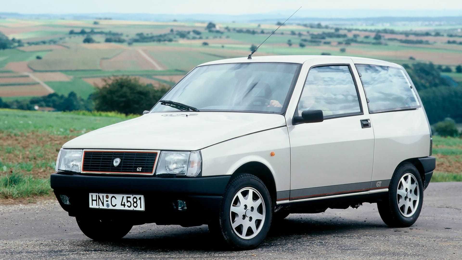 LANCIA Y10: UM PEQUENO UTILITÁRIO COM CERTO AR PREMIUM, foto 17
