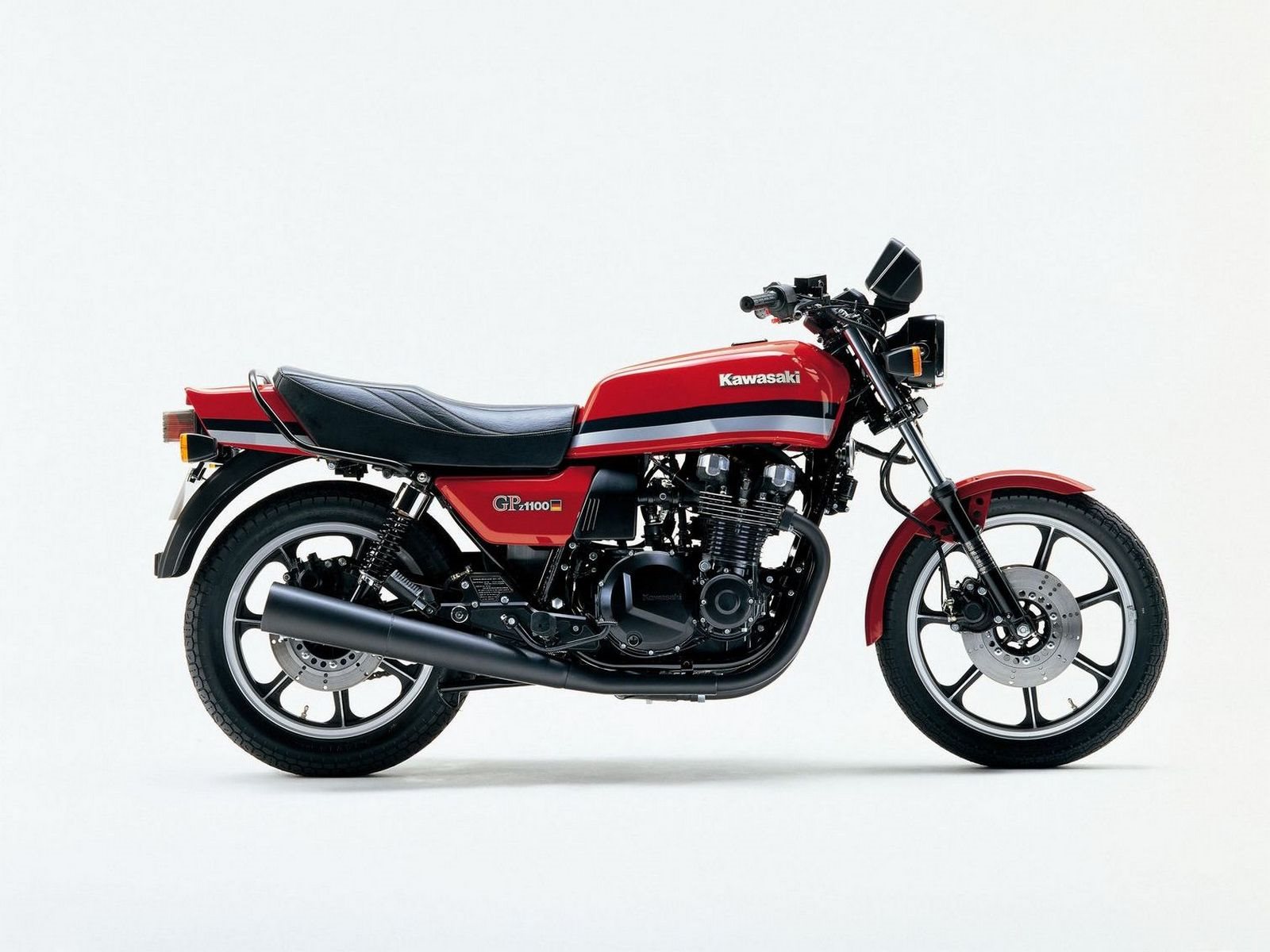 LINHA Z DA KAWASAKI COMEMORA MEIO SÉCULO DE EXISTÊNCIA E SEGUE CADA VEZ MAIS ATUAL, foto 2