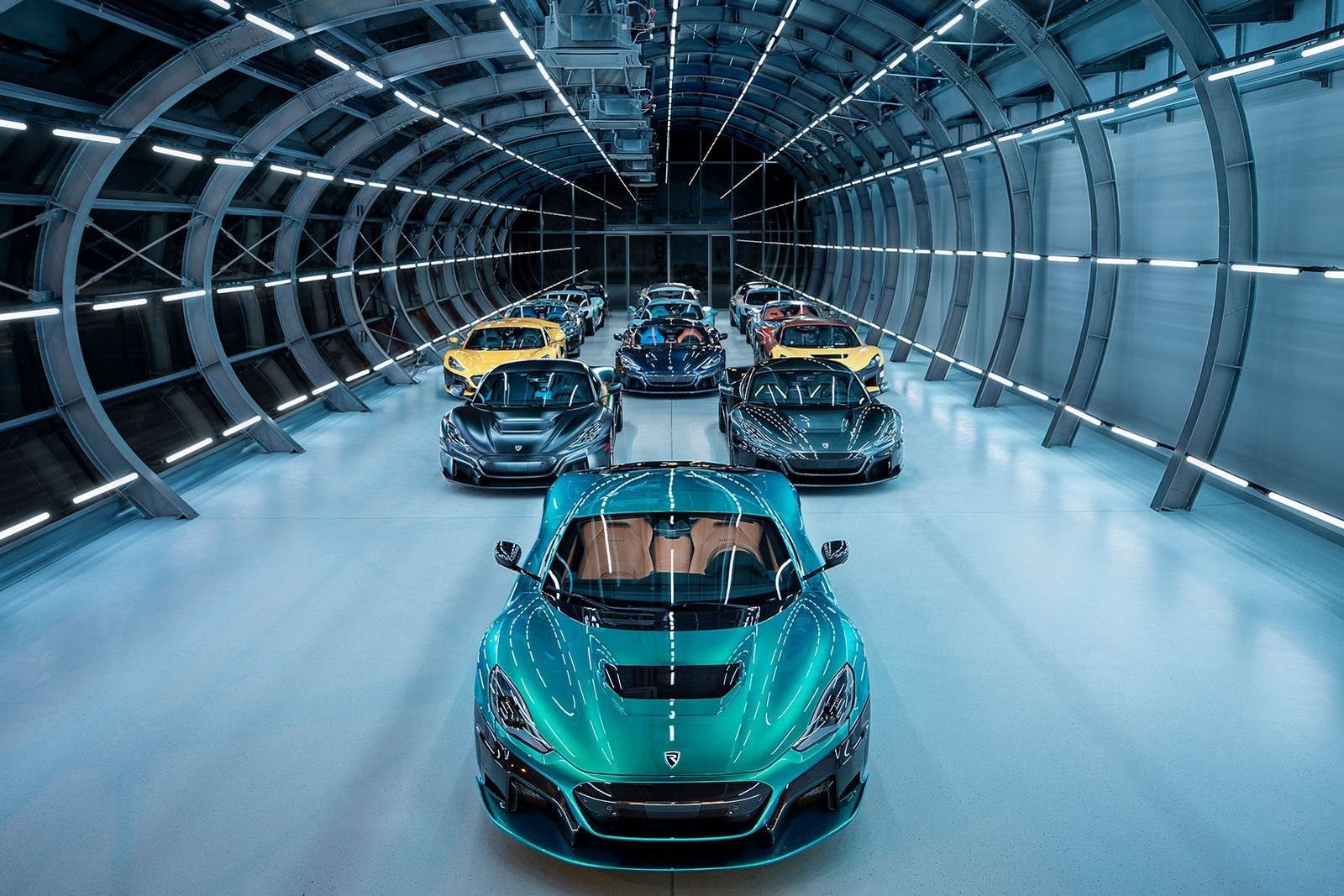 PRIMEIRO RIMAC NEVERA ESTÁ PRONTO PARA AS RUAS, foto 2