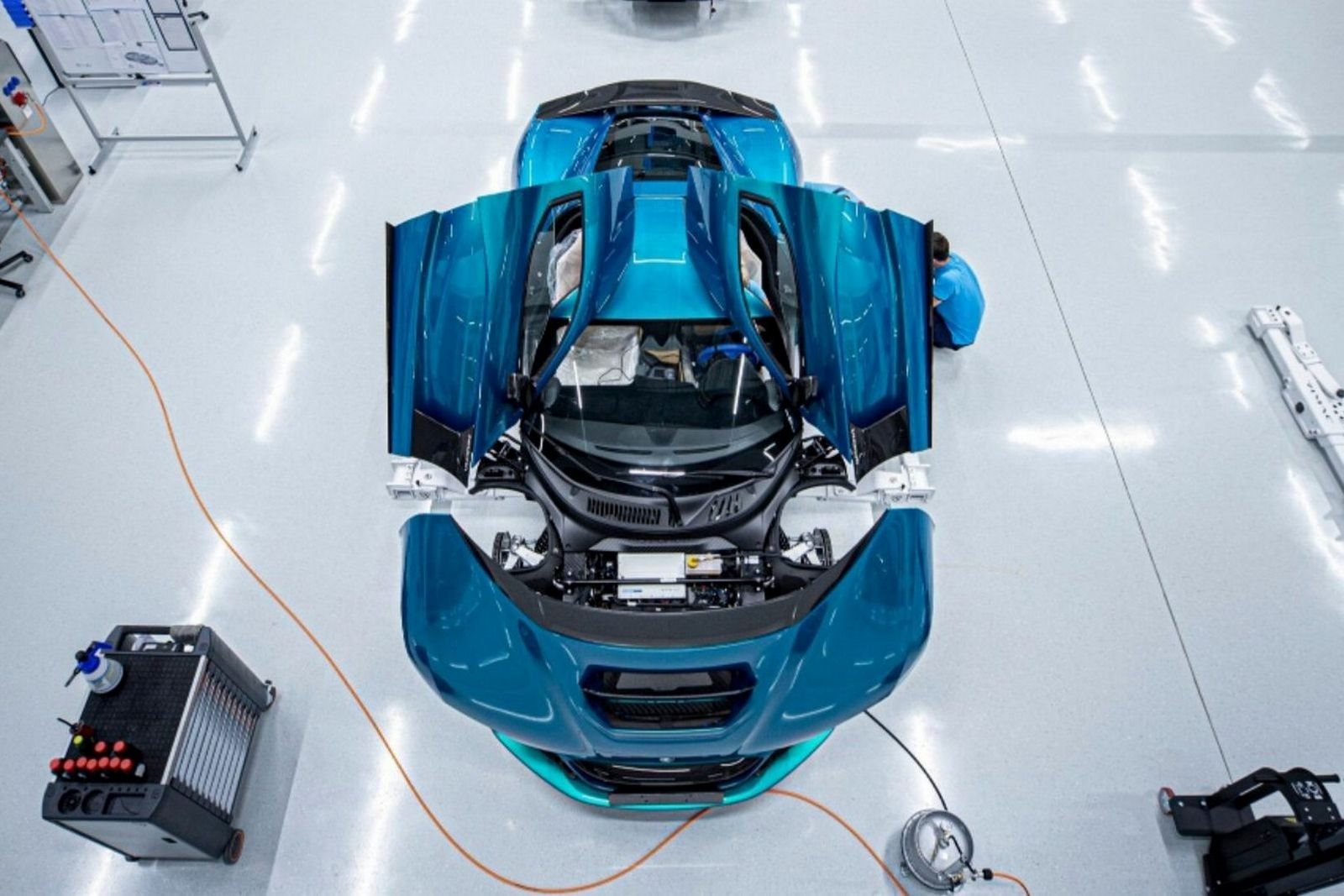 PRIMEIRO RIMAC NEVERA ESTÁ PRONTO PARA AS RUAS, foto 4