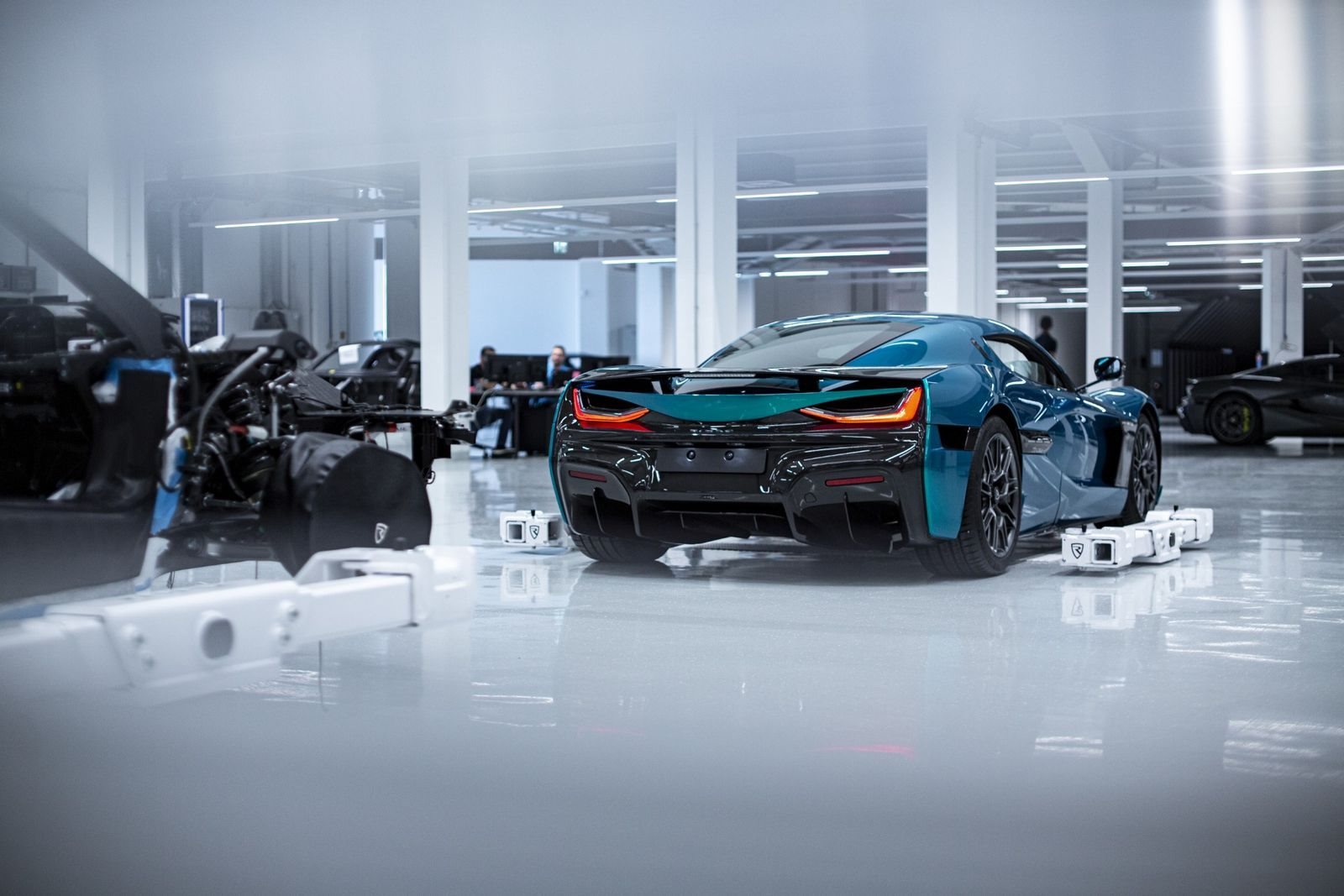 PRIMEIRO RIMAC NEVERA ESTÁ PRONTO PARA AS RUAS, foto 7