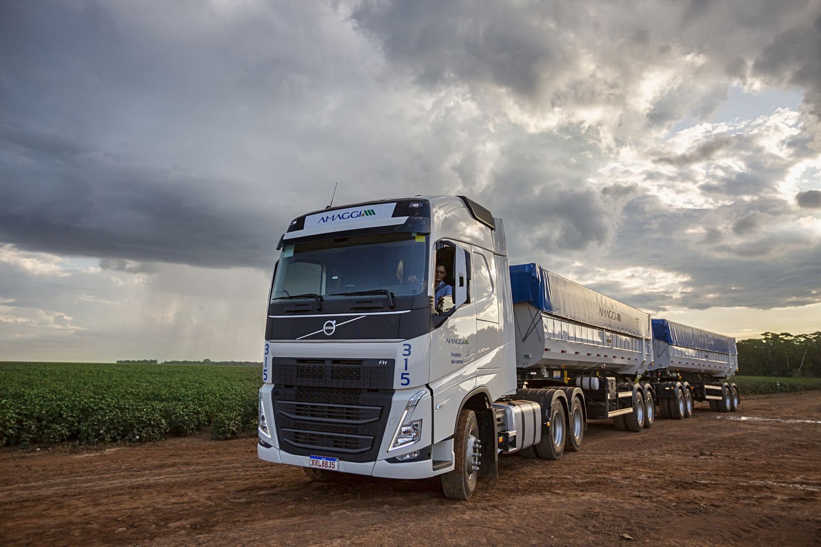 AMAGGI ADQUIRE 440 CAMINHÕES VOLVO PARA O TRANSPORTE DE PRODUTOS AGRÍCOLAS PARA EXPORTAÇÃO, foto 4