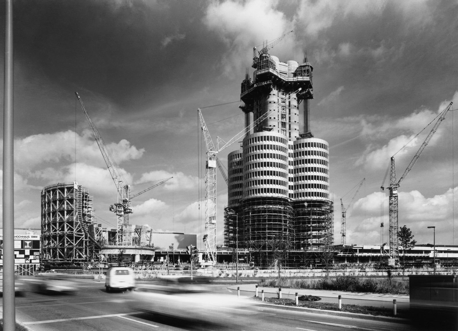 SEDE CENTRAL DA BMW, QUE FOI CONSTRUÍDA PARA DAR FORMA AO FUTURO, CELEBRA SEU 50° ANIVERSÁRIO, foto 30