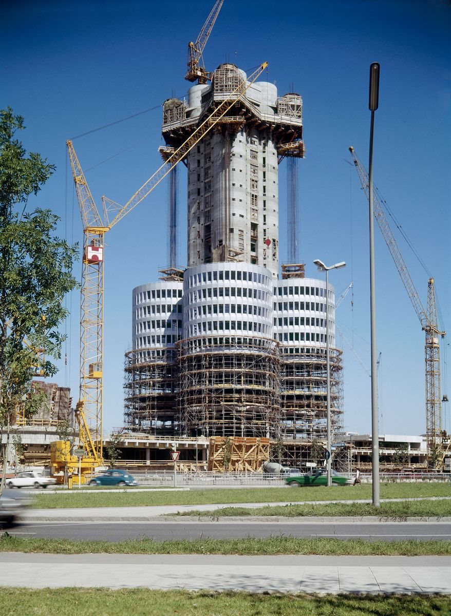 SEDE CENTRAL DA BMW, QUE FOI CONSTRUÍDA PARA DAR FORMA AO FUTURO, CELEBRA SEU 50° ANIVERSÁRIO, foto 41