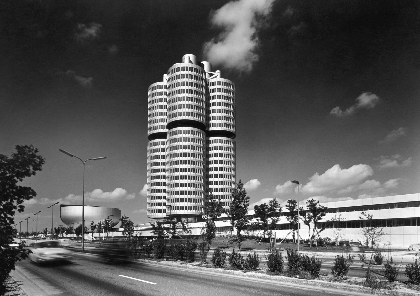 SEDE CENTRAL DA BMW, QUE FOI CONSTRUÍDA PARA DAR FORMA AO FUTURO, CELEBRA SEU 50° ANIVERSÁRIO, foto 50