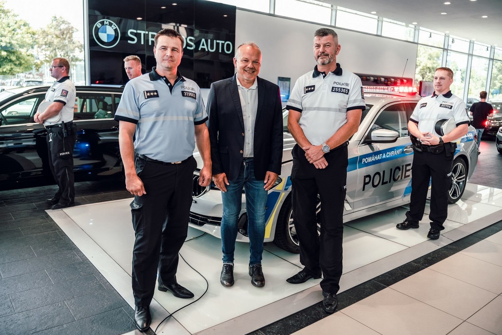 POLÍCIA DA REPÚBLICA CHECA INCORPORA UM BMW 540i xDRIVE TOURING À SUA FROTA, foto 6