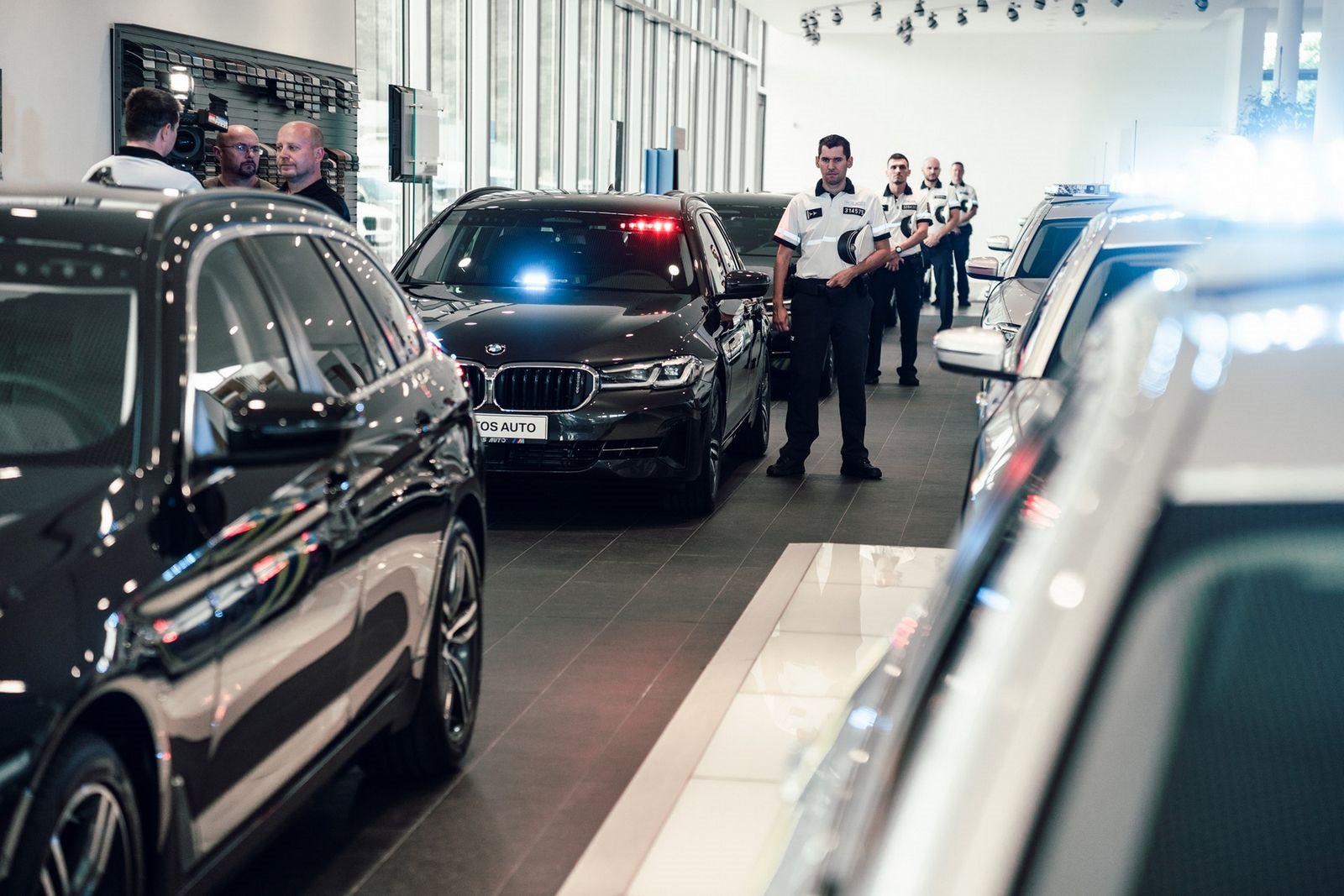 POLÍCIA DA REPÚBLICA CHECA INCORPORA UM BMW 540i xDRIVE TOURING À SUA FROTA, foto 10