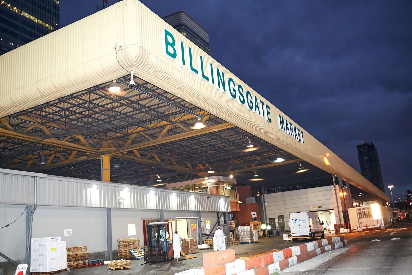 ENTREGAS SUSTENTÁVEIS DO HISTÓRICO MERCADO BILLINGSGATE, EM LONDRES, AJUDAM A REDUZIR AS EMISSÕES DE CARBONO NA CAPITAL, foto 3