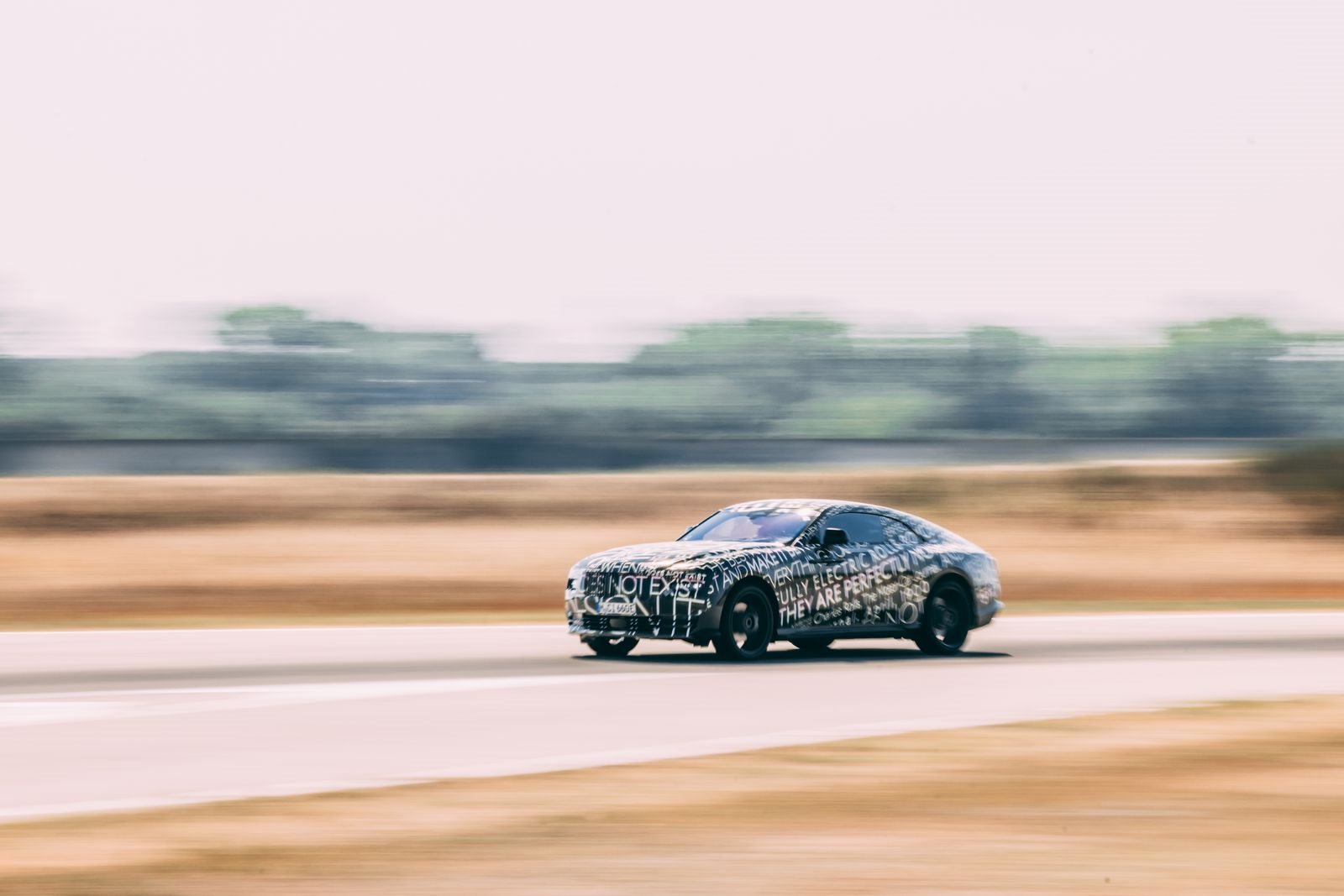 ROLLS-ROYCE SPECTRE SEGUE EM SUA FASE DE TESTES: 2.5 MILHÕES DE QUILÔMETROS EM UM ELÉTRICO, foto 8