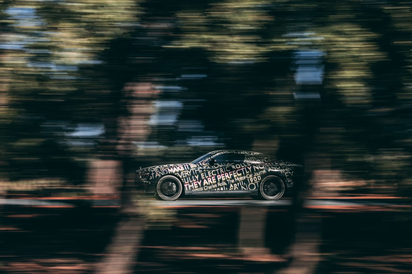 ROLLS-ROYCE SPECTRE SEGUE EM SUA FASE DE TESTES: 2.5 MILHÕES DE QUILÔMETROS EM UM ELÉTRICO, foto 9