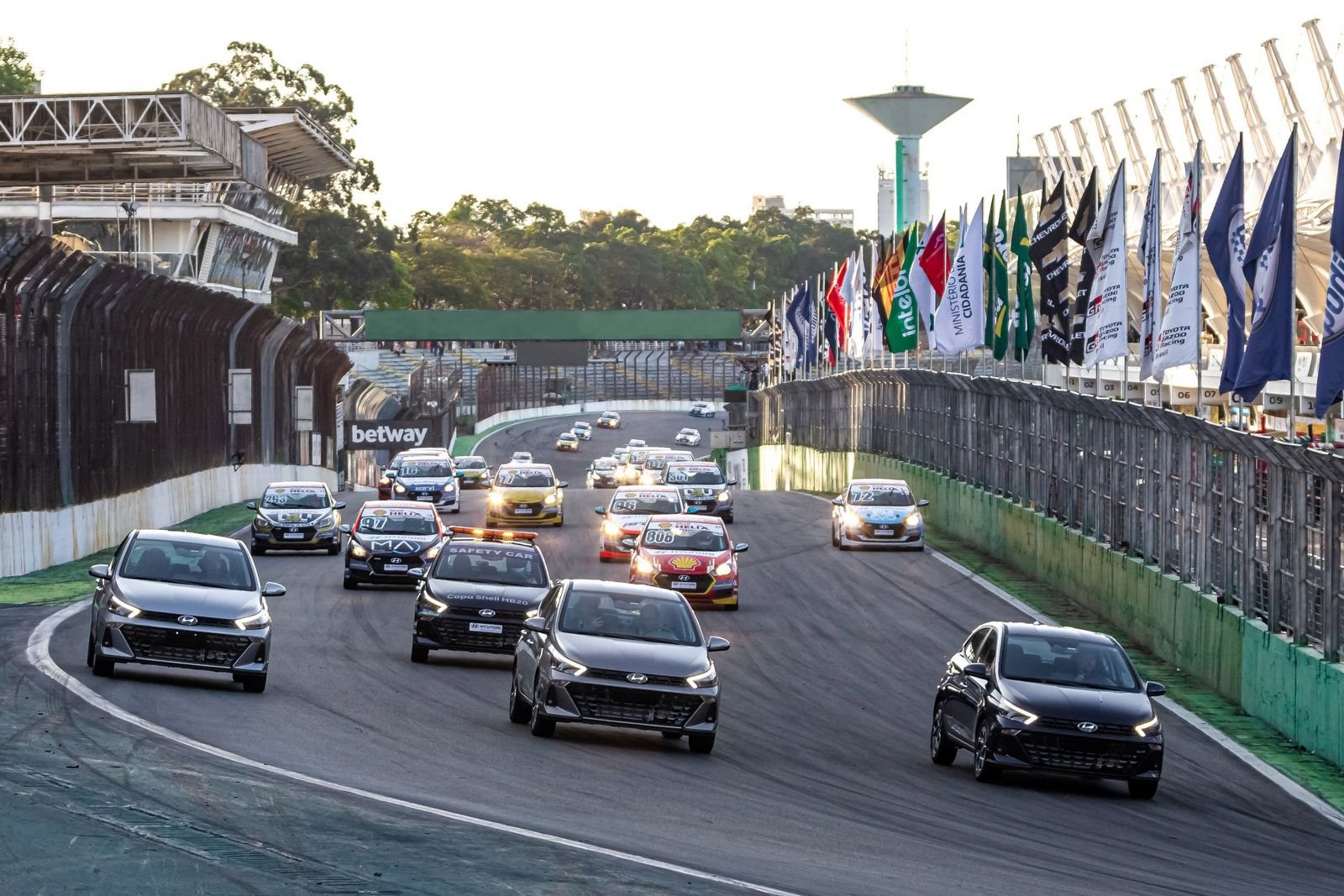 HYUNDAI CONFIRMA NOVO HB20 PARA TEMPORADAS 2023 E 2024 DA COPA HB20, foto 2