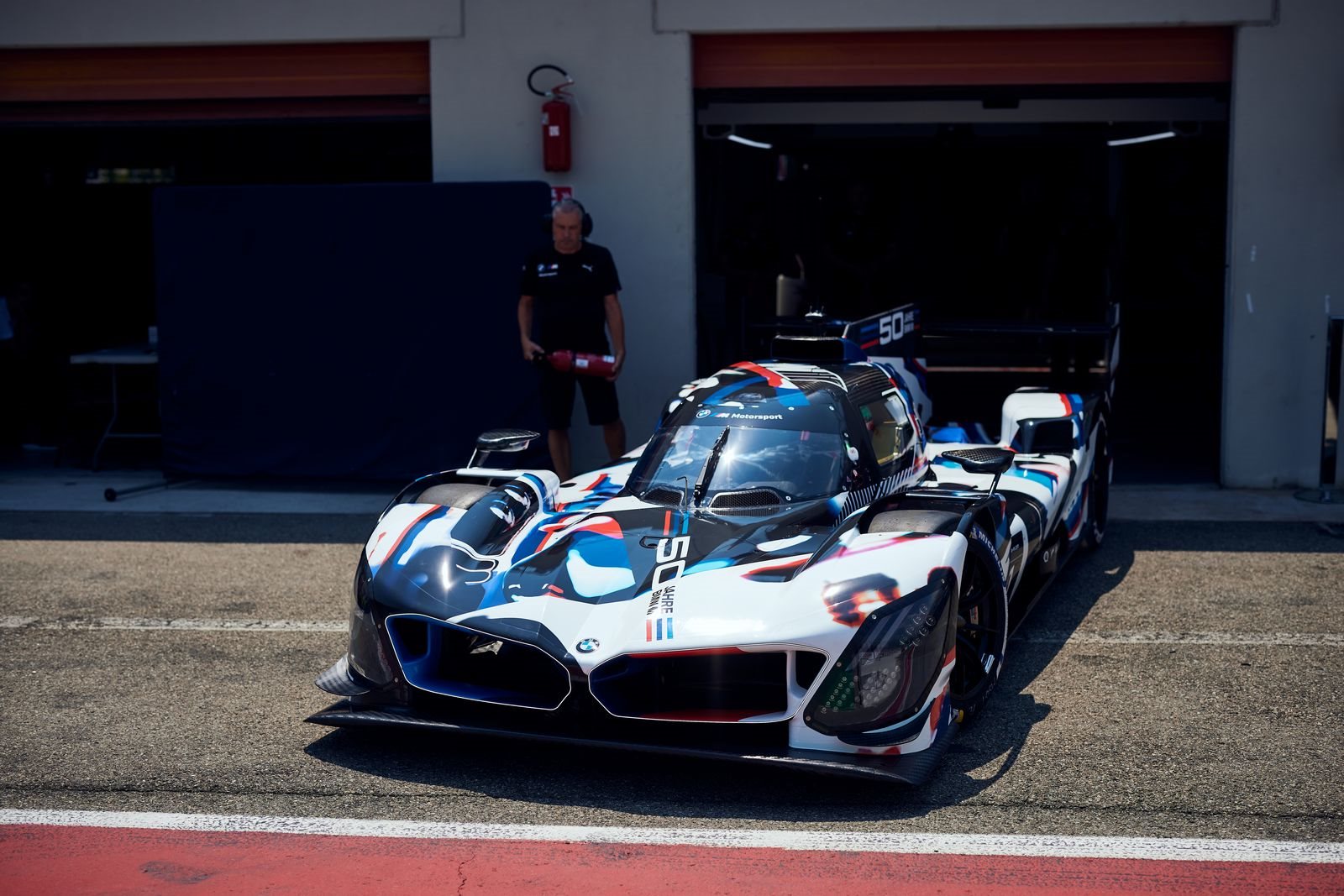 BMW M MOTORSPORT REGRESSA A LE MANS COM O BMW M HYBRID V8, 25 ANOS DEPOIS DE SUA VITÓRIA, foto 5