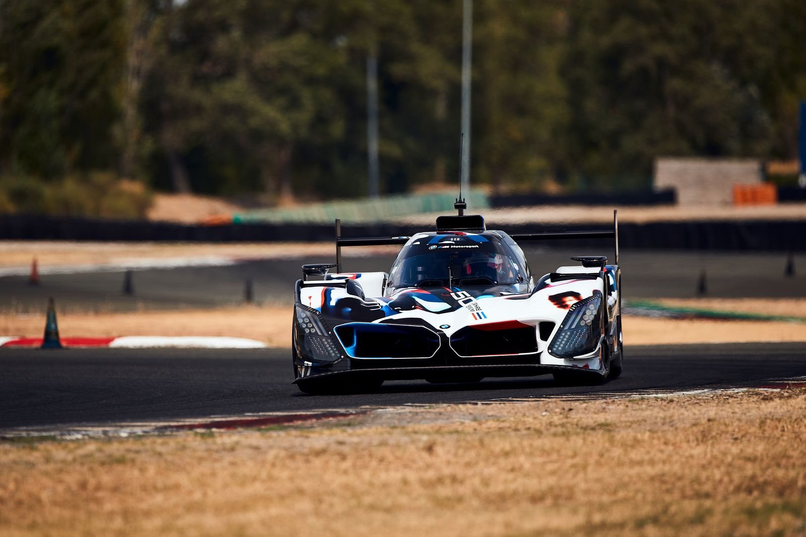 BMW M MOTORSPORT REGRESSA A LE MANS COM O BMW M HYBRID V8, 25 ANOS DEPOIS DE SUA VITÓRIA, foto 11