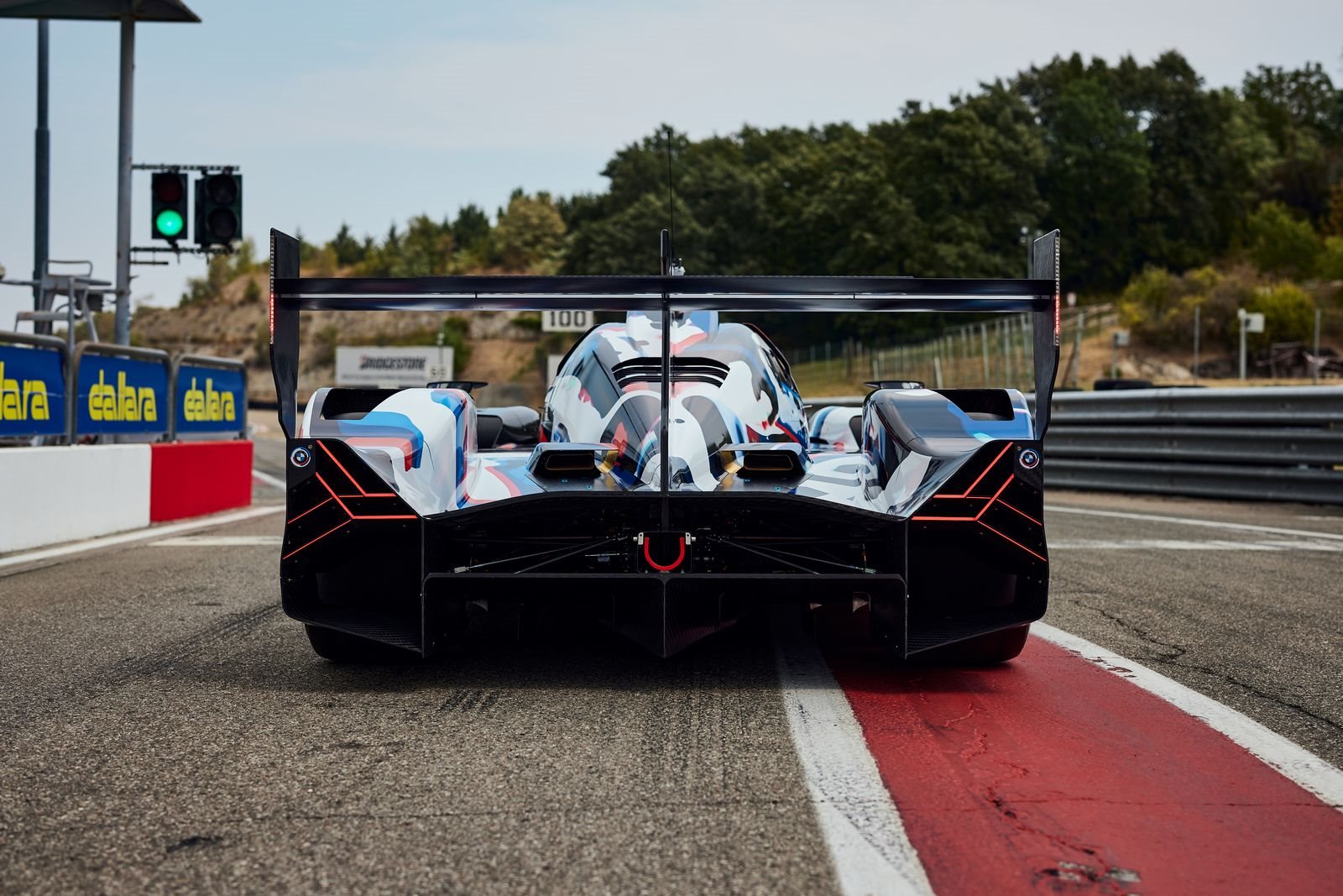 BMW M MOTORSPORT REGRESSA A LE MANS COM O BMW M HYBRID V8, 25 ANOS DEPOIS DE SUA VITÓRIA, foto 13