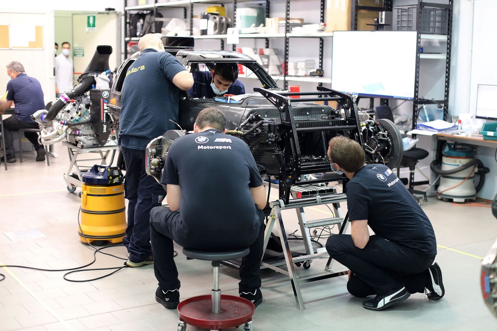 BMW M MOTORSPORT REGRESSA A LE MANS COM O BMW M HYBRID V8, 25 ANOS DEPOIS DE SUA VITÓRIA, foto 26