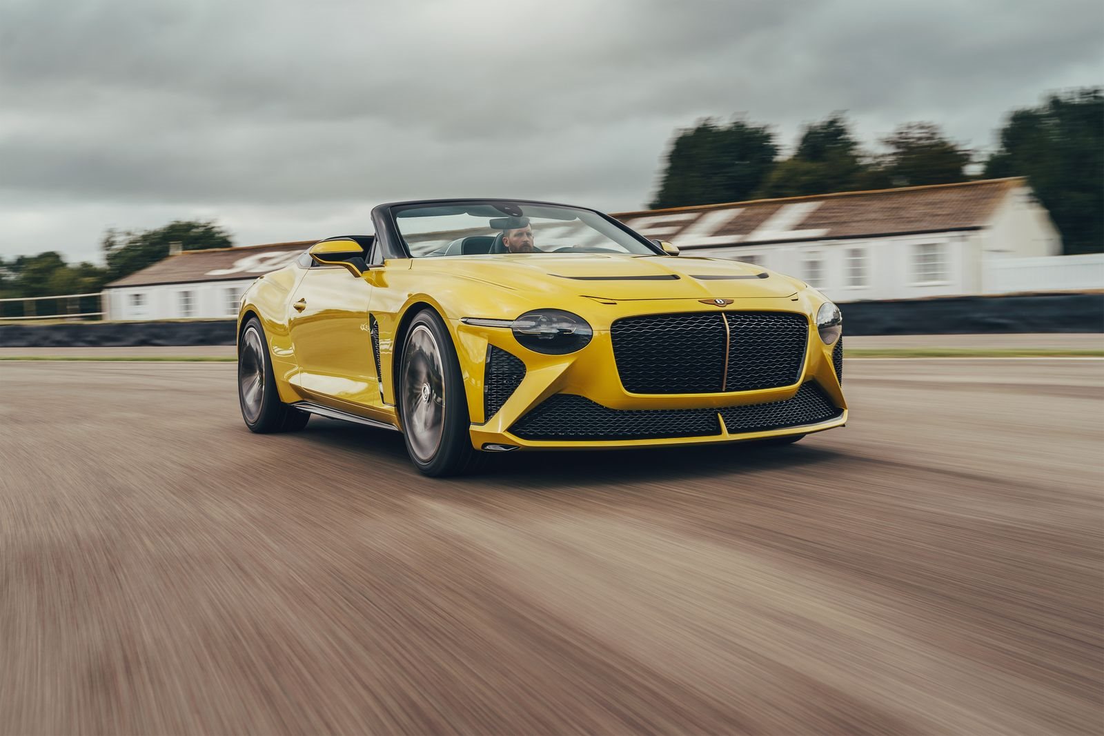 BENTLEY JÁ FABRICOU QUASE TODOS OS EXEMPLARES DO BACALAR, foto 11