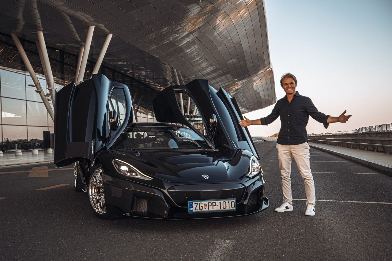 NICO ROSBERG RECEBE O PRIMEIRO RIMAC NEVERA, foto 1
