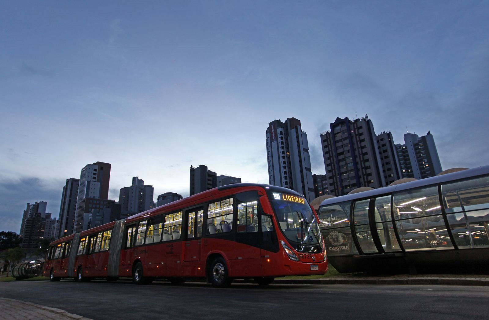 BIARTICULADO VOLVO COMPLETA TRÊS DÉCADAS DE REVOLUÇÃO NO TRANSPORTE DE PASSAGEIROS, foto 4